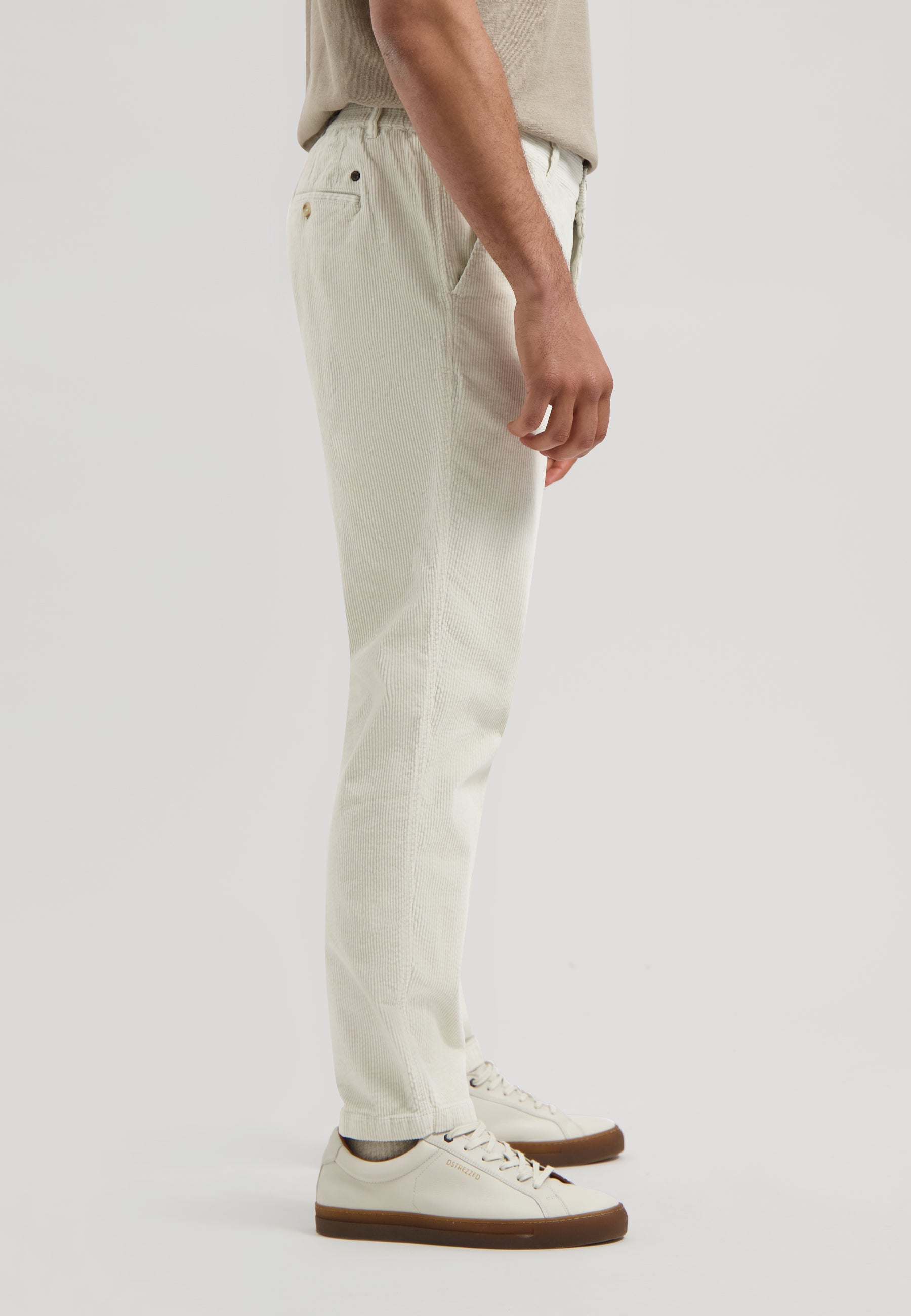 DS_Logan Lt. Wide Rib Chino