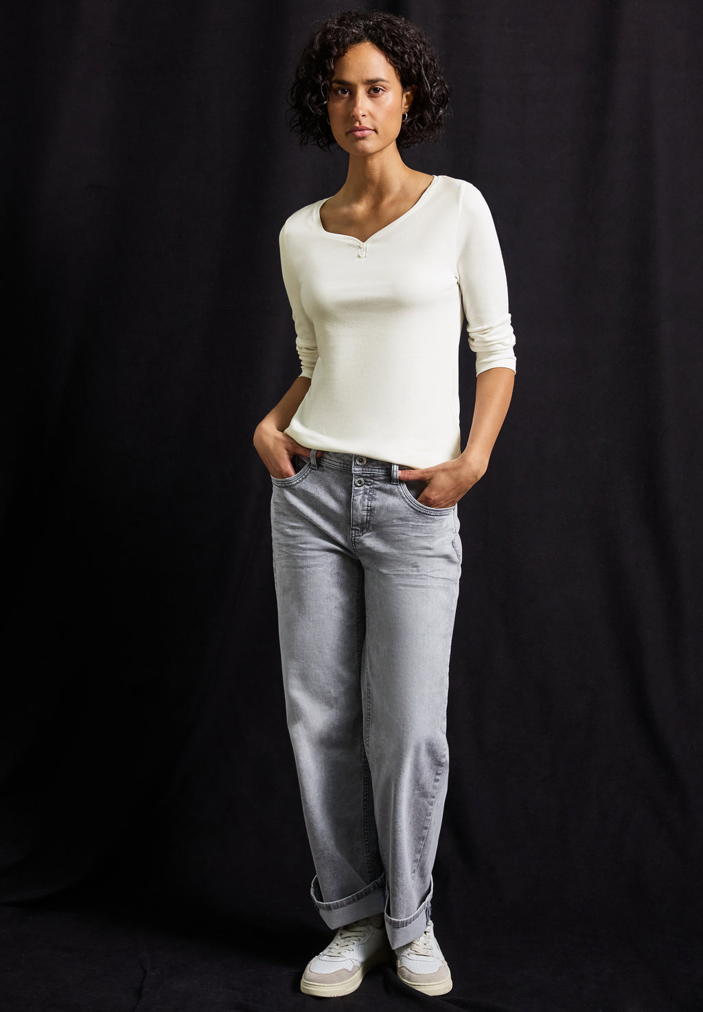 Basic Shirt mit Knopfdetail