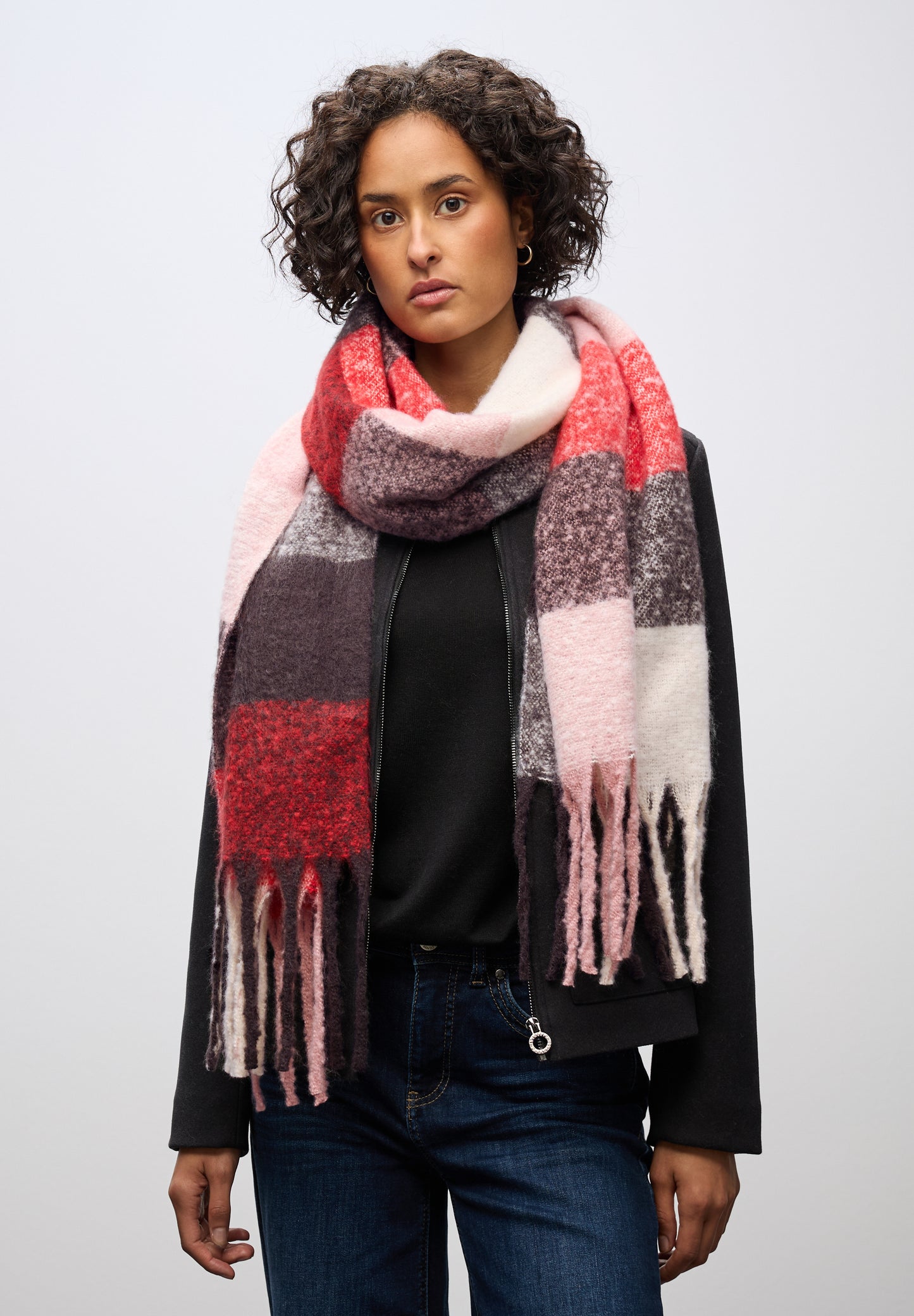 Kuscheliger Madras Schal