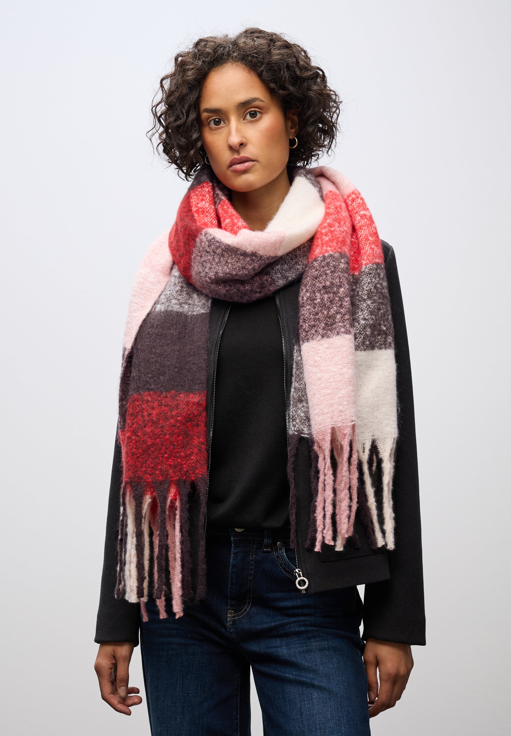 Kuscheliger Madras Schal