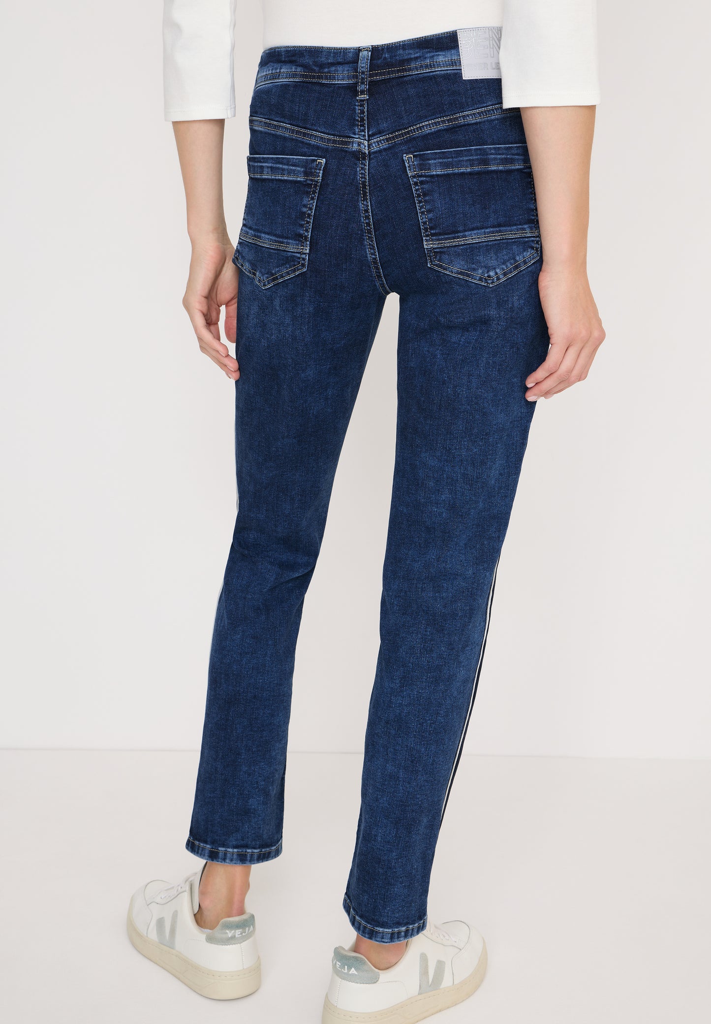 Jeans mit Gallonstreifen