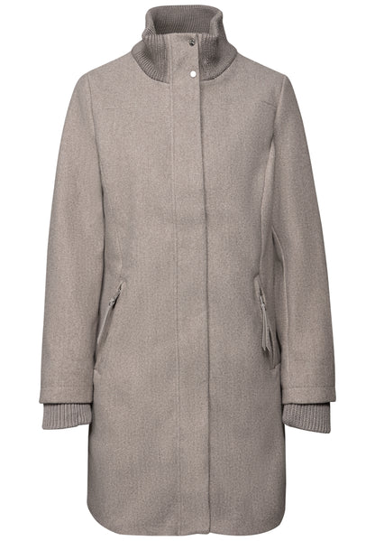 Mantel mit Strickdetails