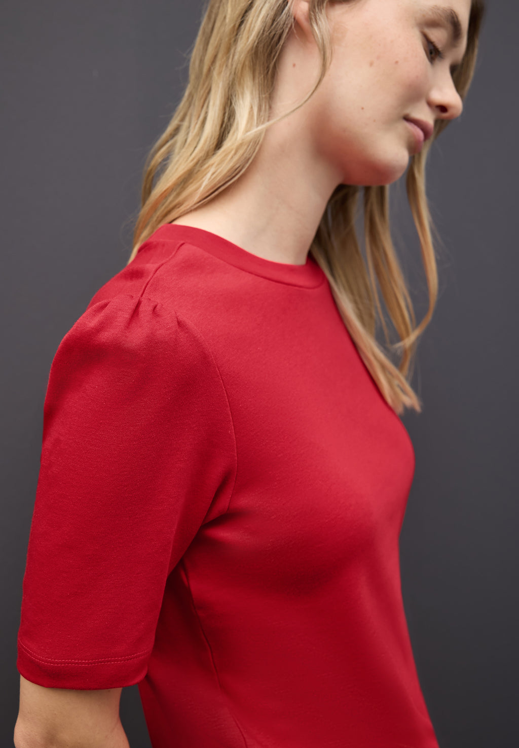 Basic T-Shirt mit Raffung