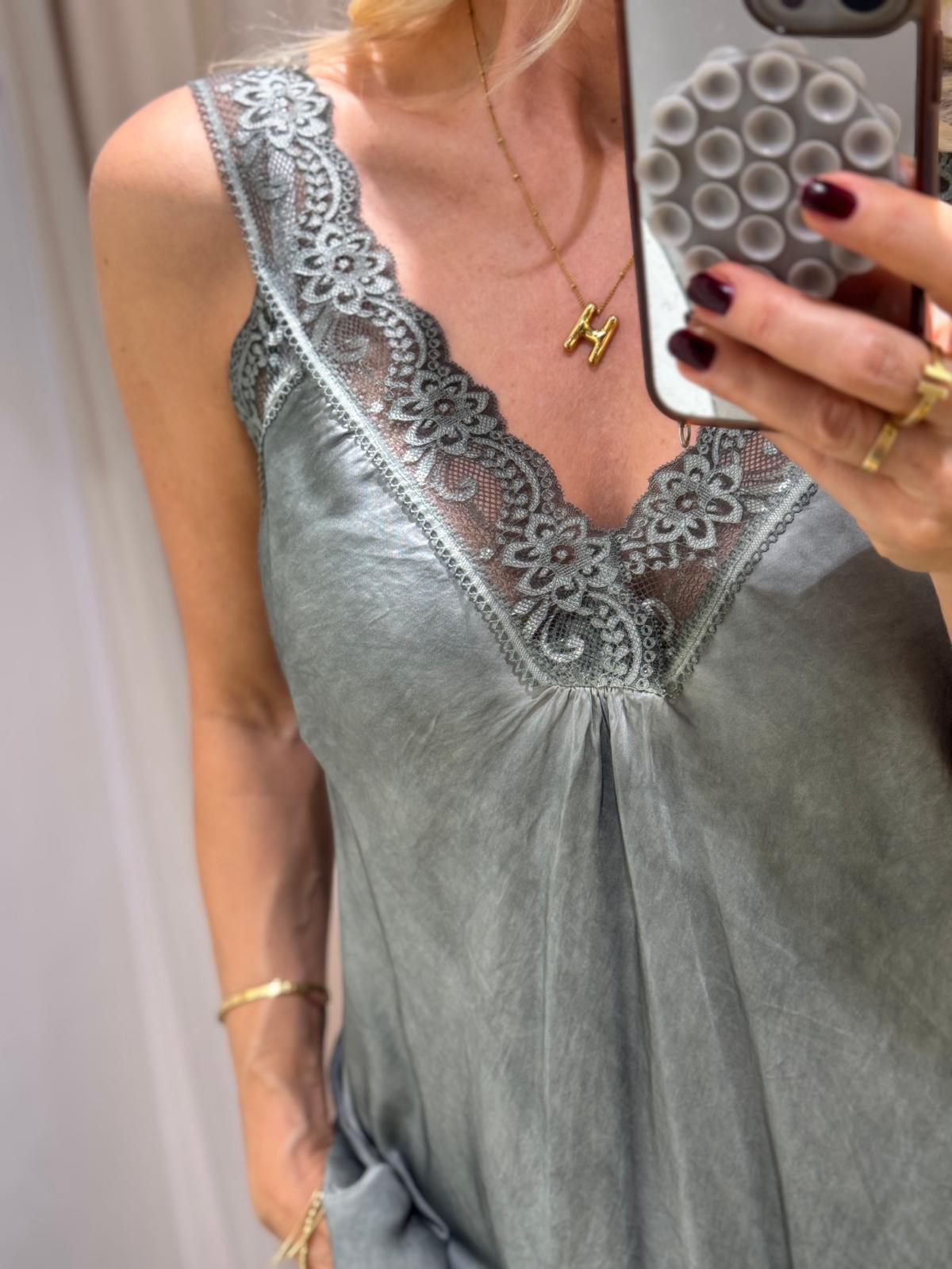 Top | Ilaria
