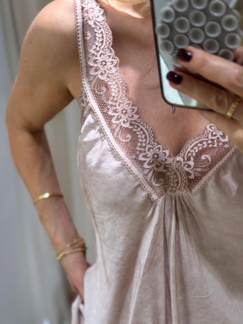 Top | Ilaria