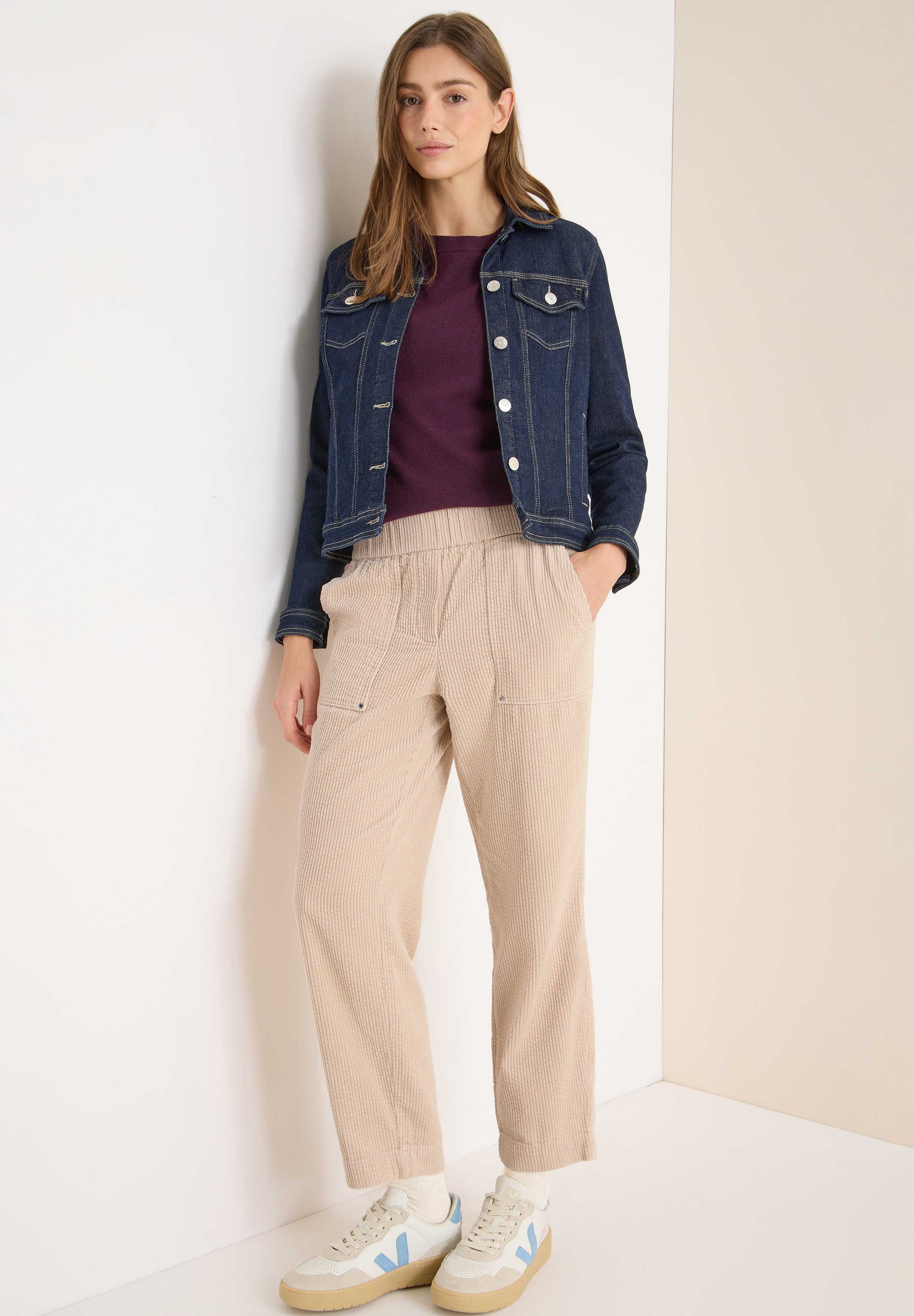 Sportive Loose Fit Cordhose