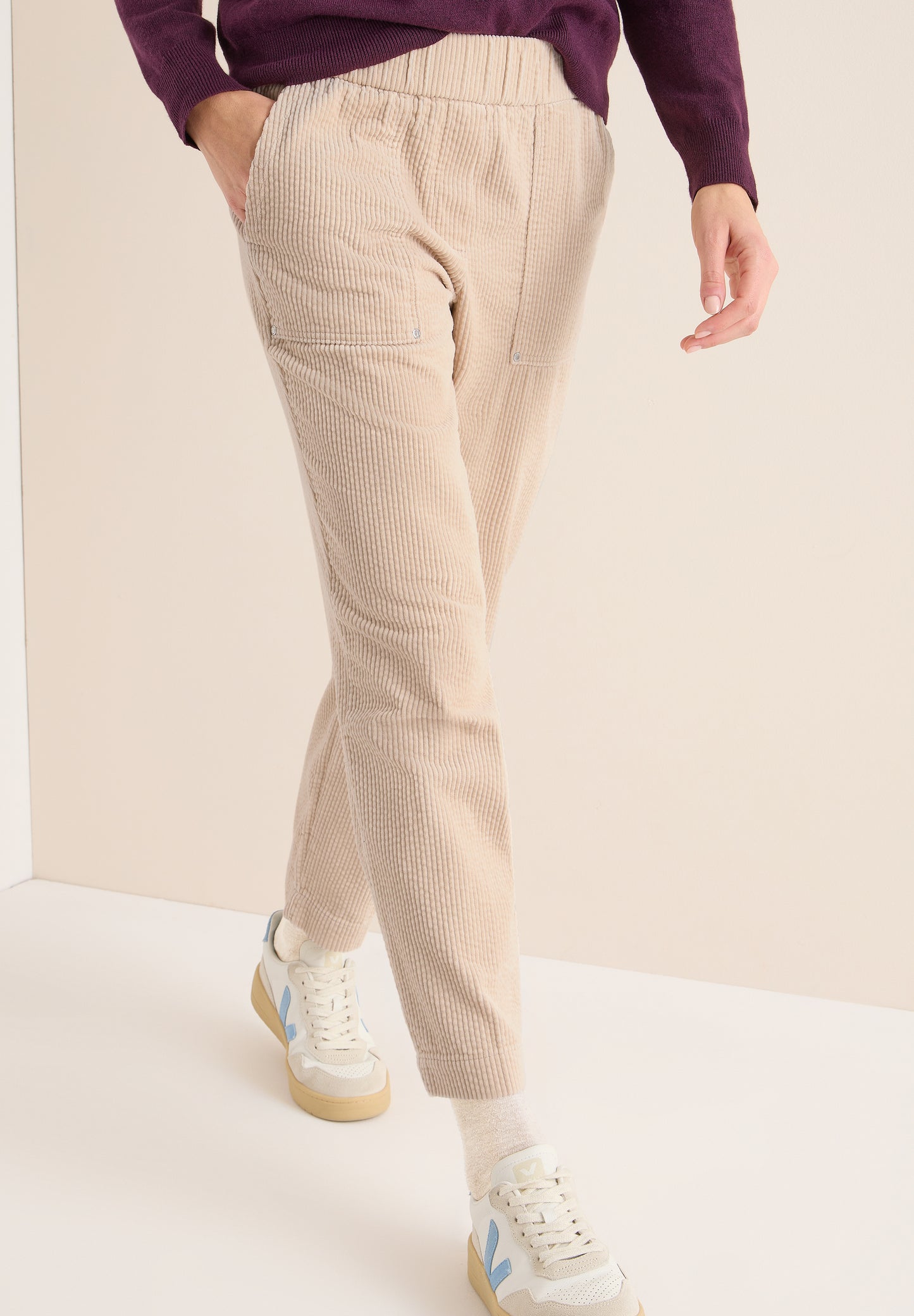 Sportive Loose Fit Cordhose
