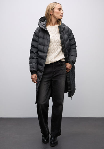 Mantel mit geklebten Nähten