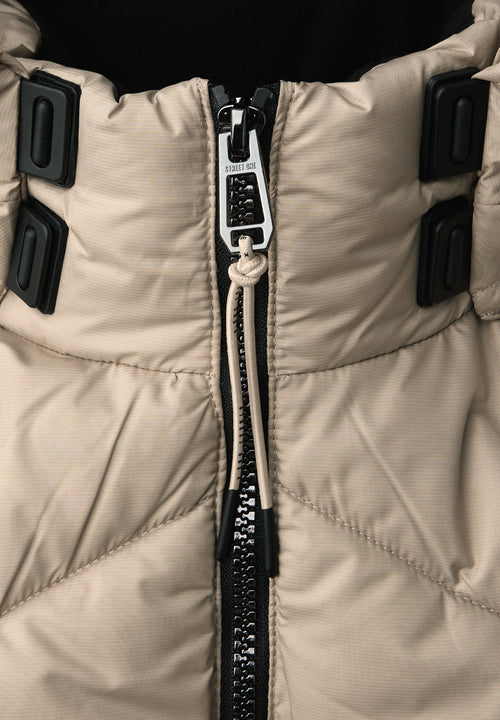 Kurze Steppjacke