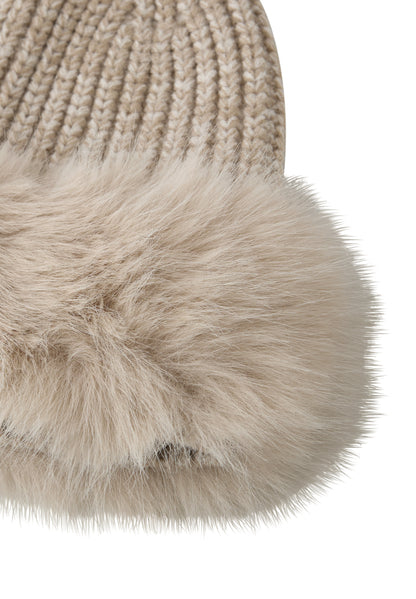 Beanie mit Fake Fur