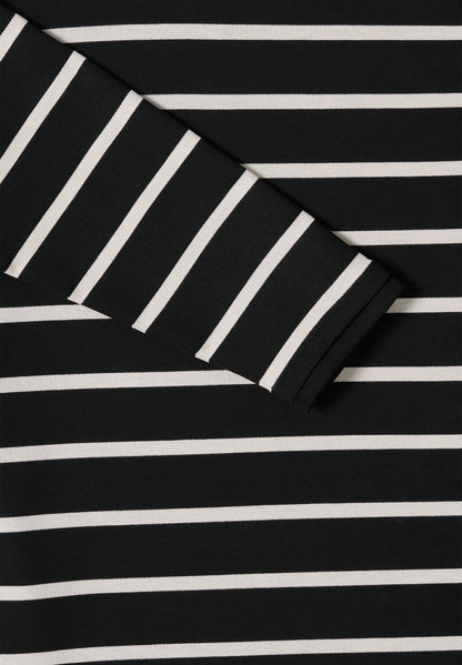 Gestreiftes Kapuzenshirt