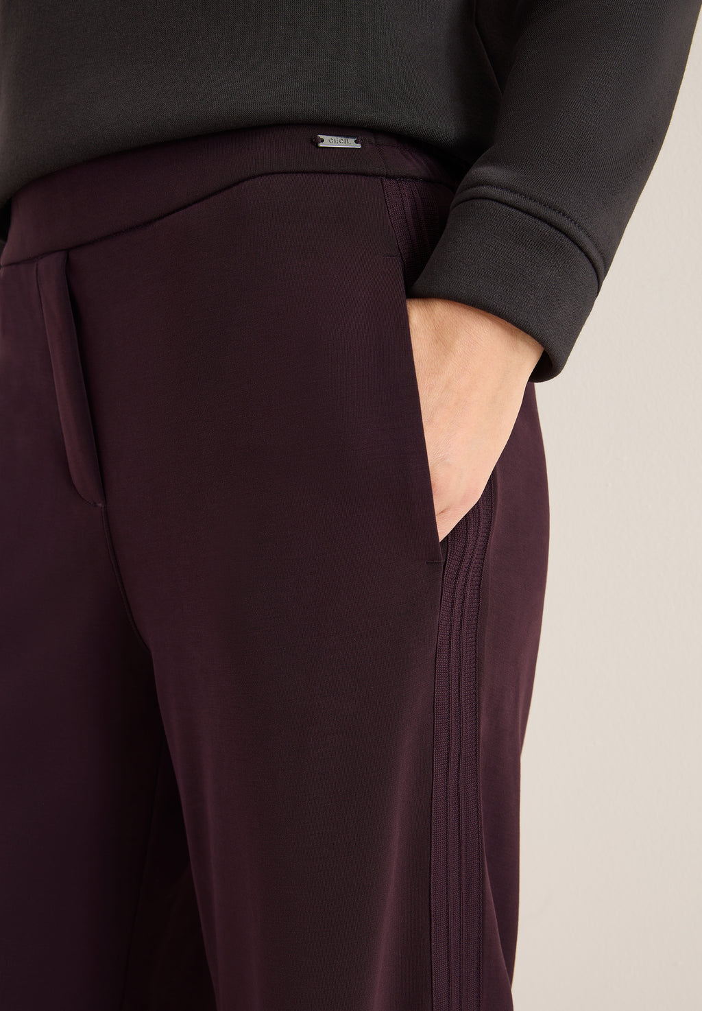 Softe Hose mit Gallonstreifen