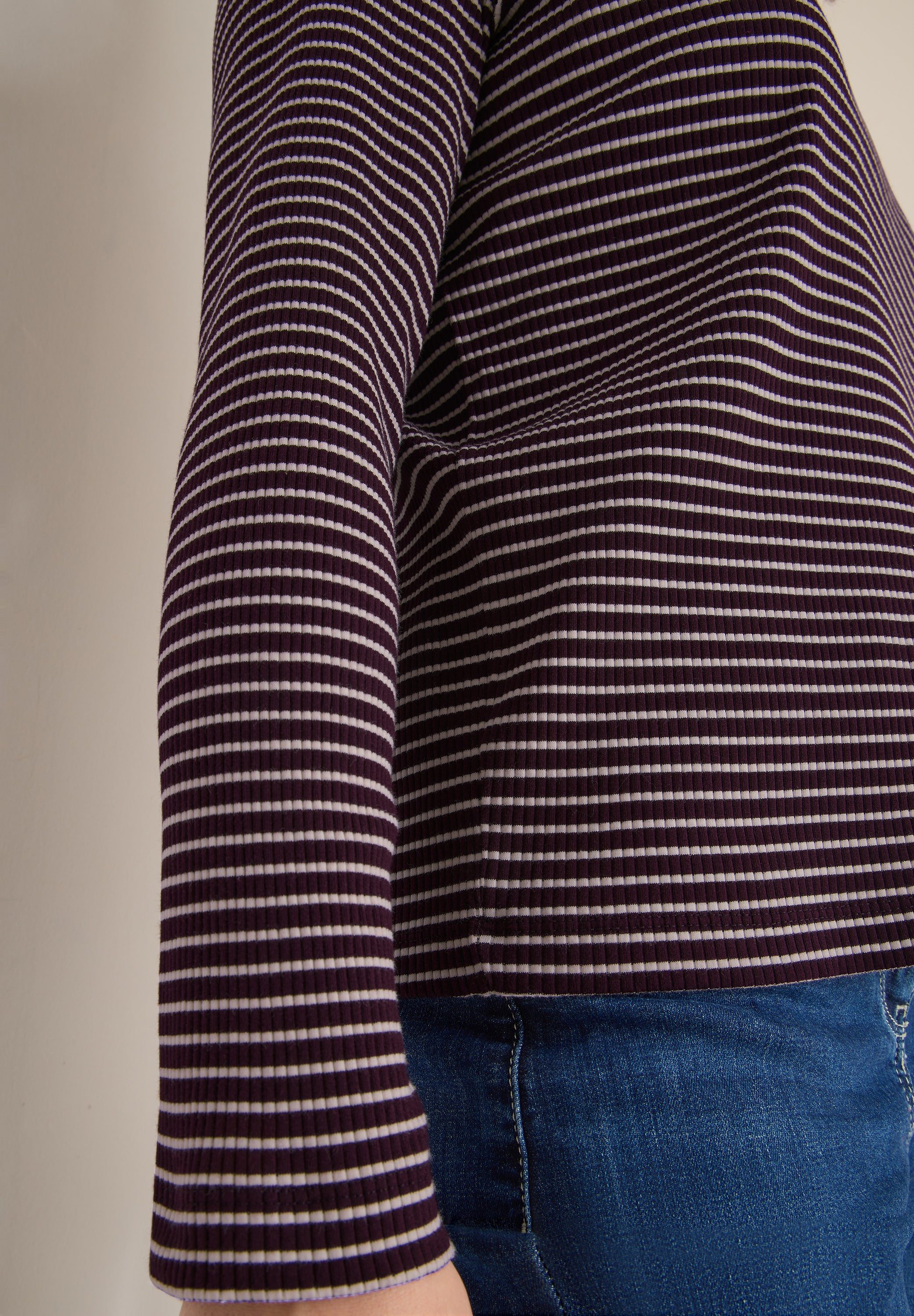 Gestreiftes Langarmshirt