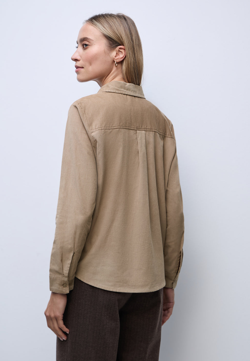 Cordbluse mit Tapedetails
