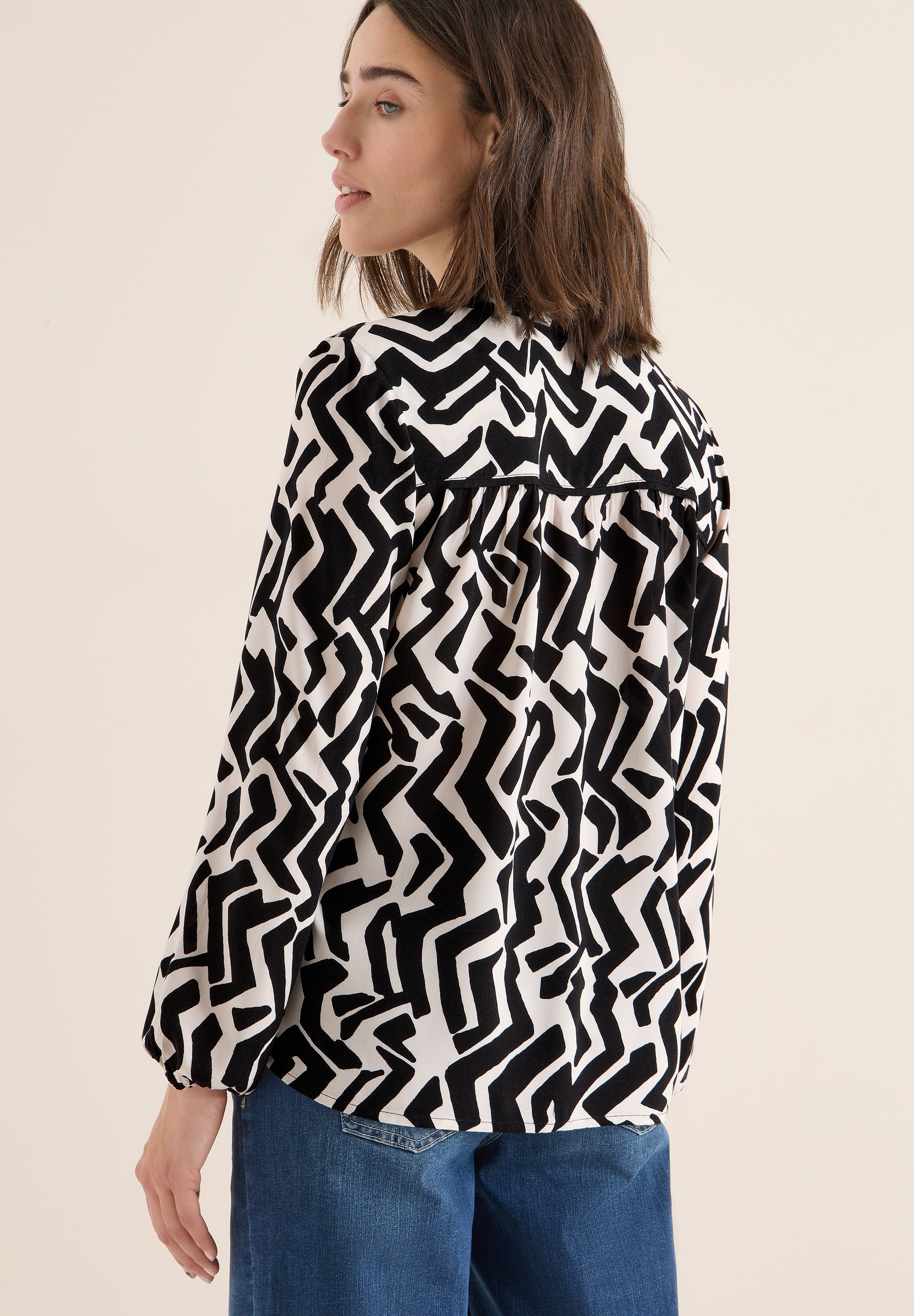 Bluse mit Grafikmuster
