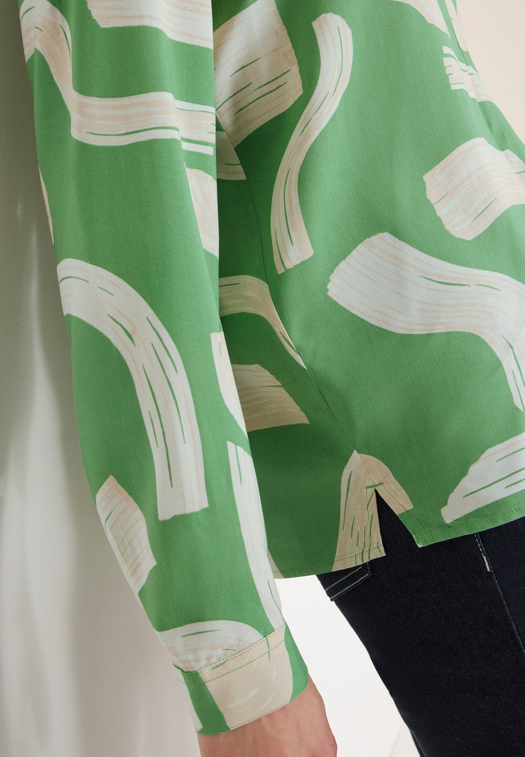 Gemusterte Split Neck Bluse