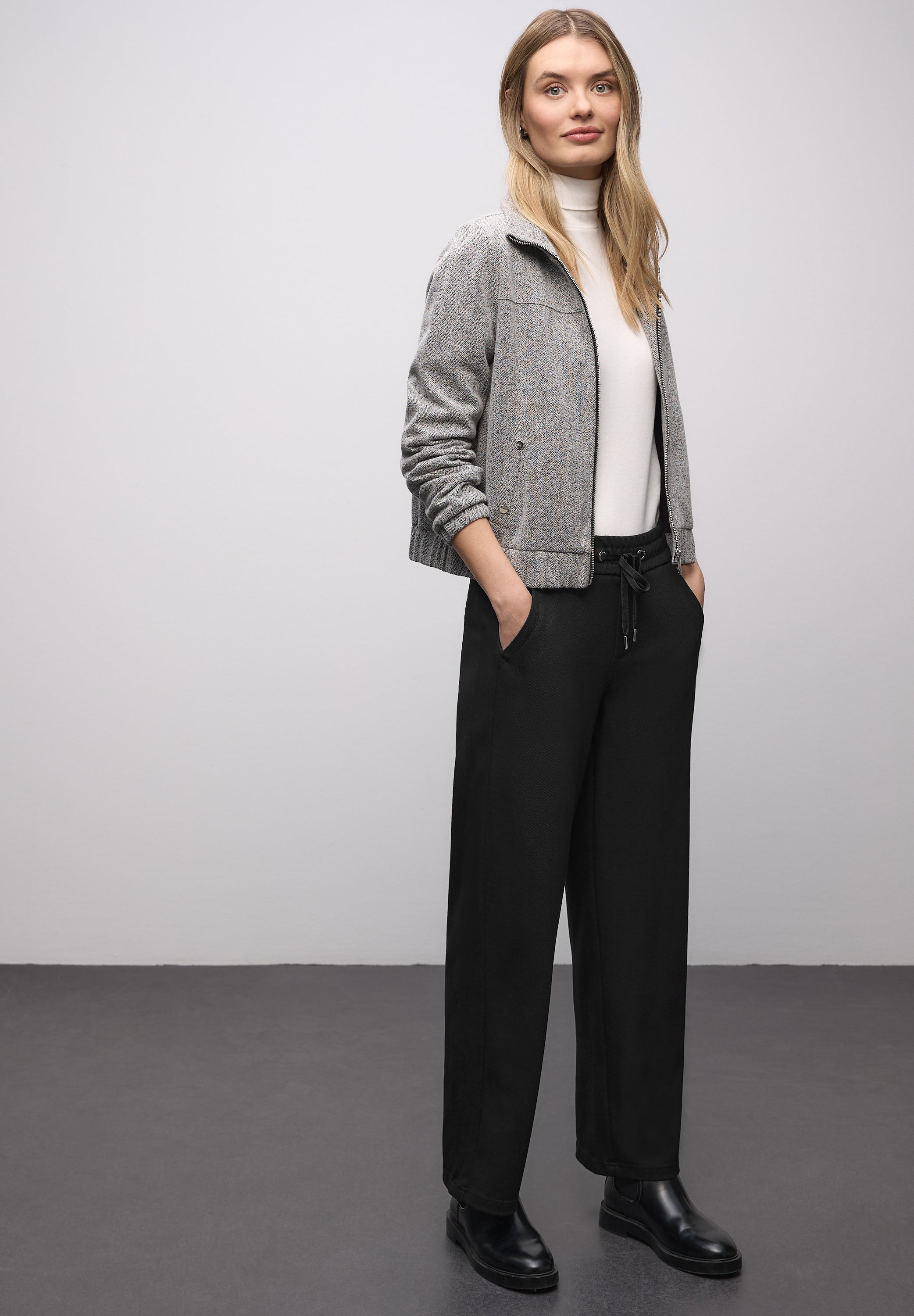 Straight Leg Hose mit Tape