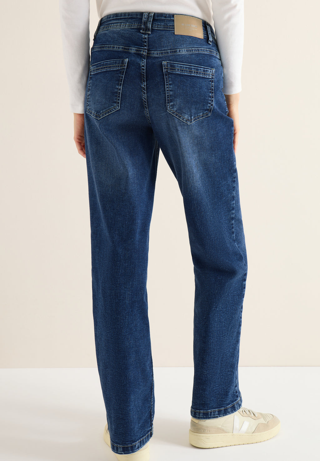 Wide Leg Jeans mit Nieten