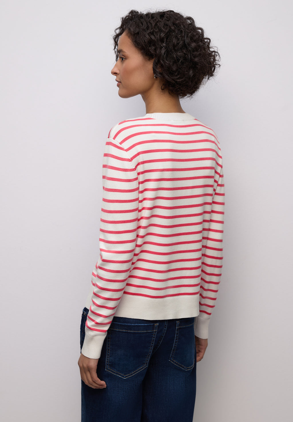 Gestreifter Pullover