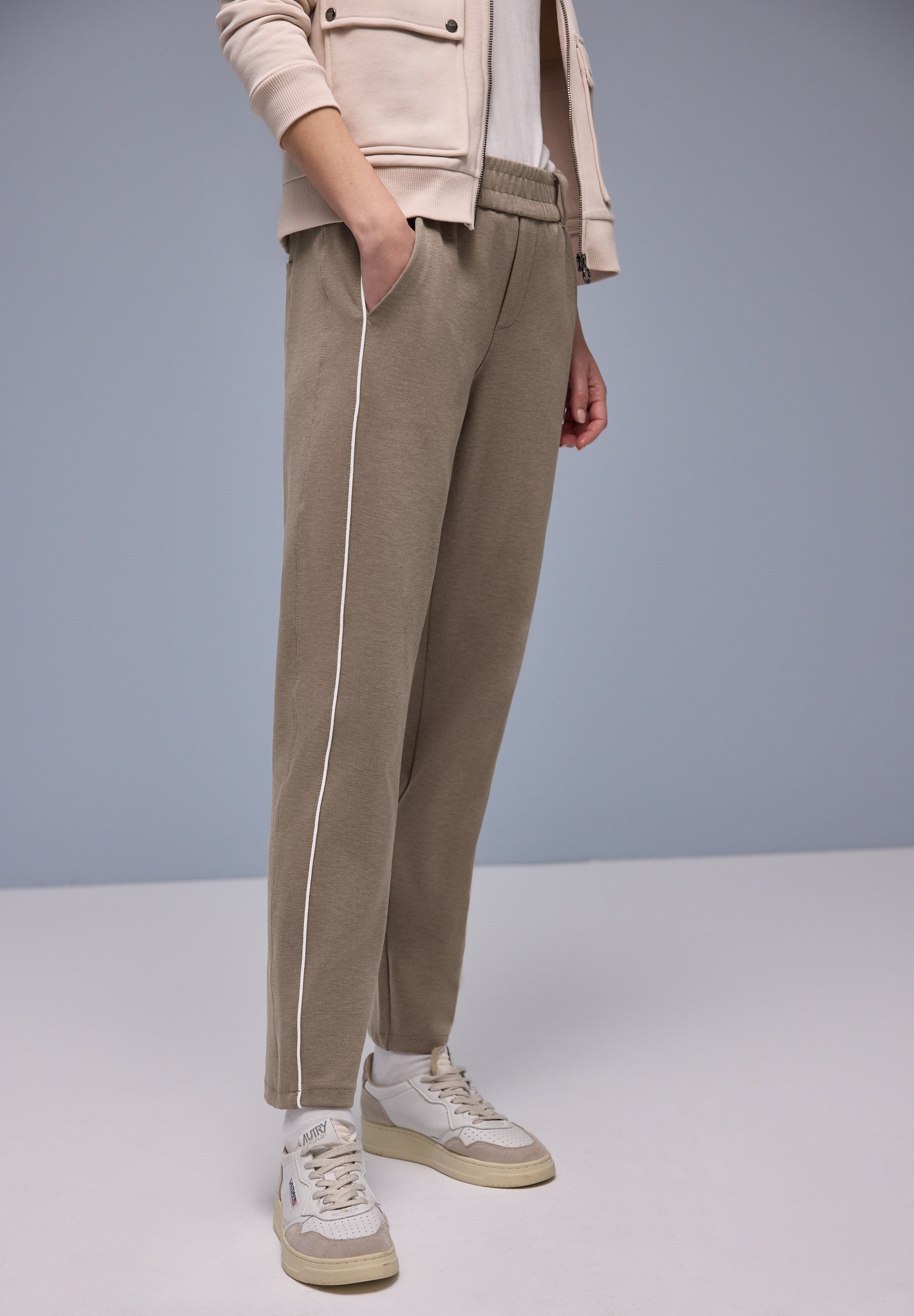 Slim Leg Hose