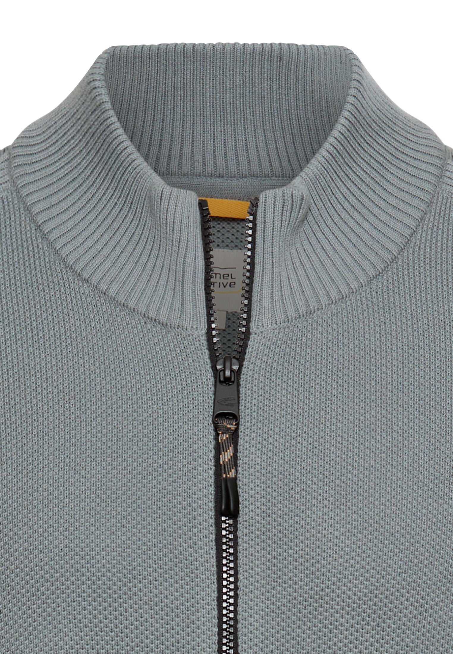 Strickjacke mit Stehkragen