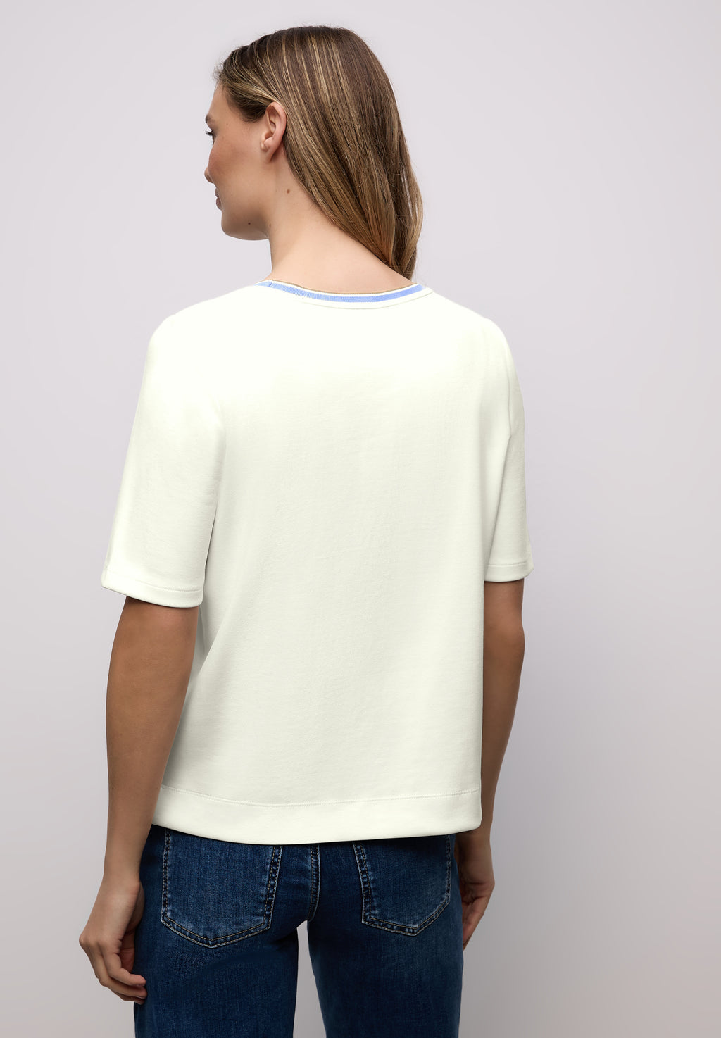 T-Shirt mit Kontrastdetail