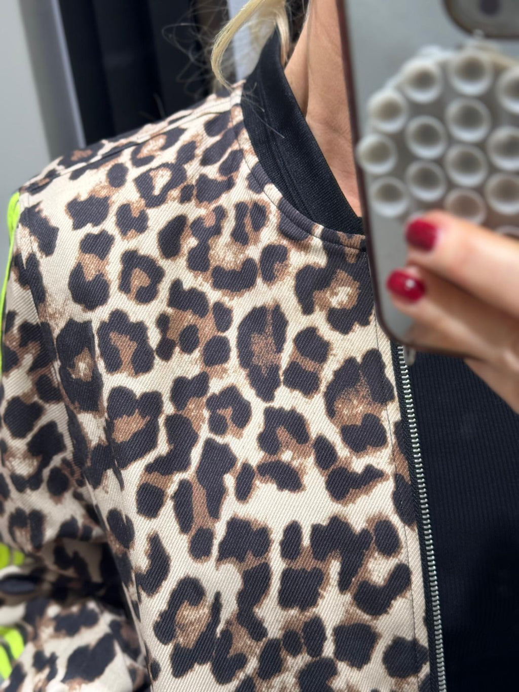 Jacke | Leo Neon