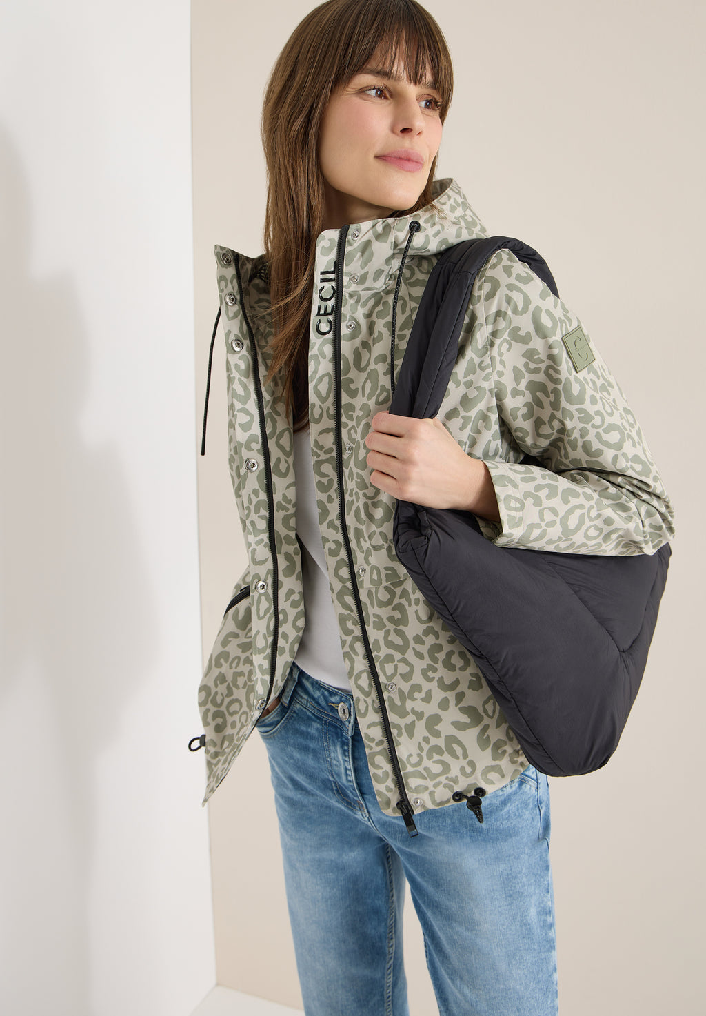 Windbreaker mit Hoodie