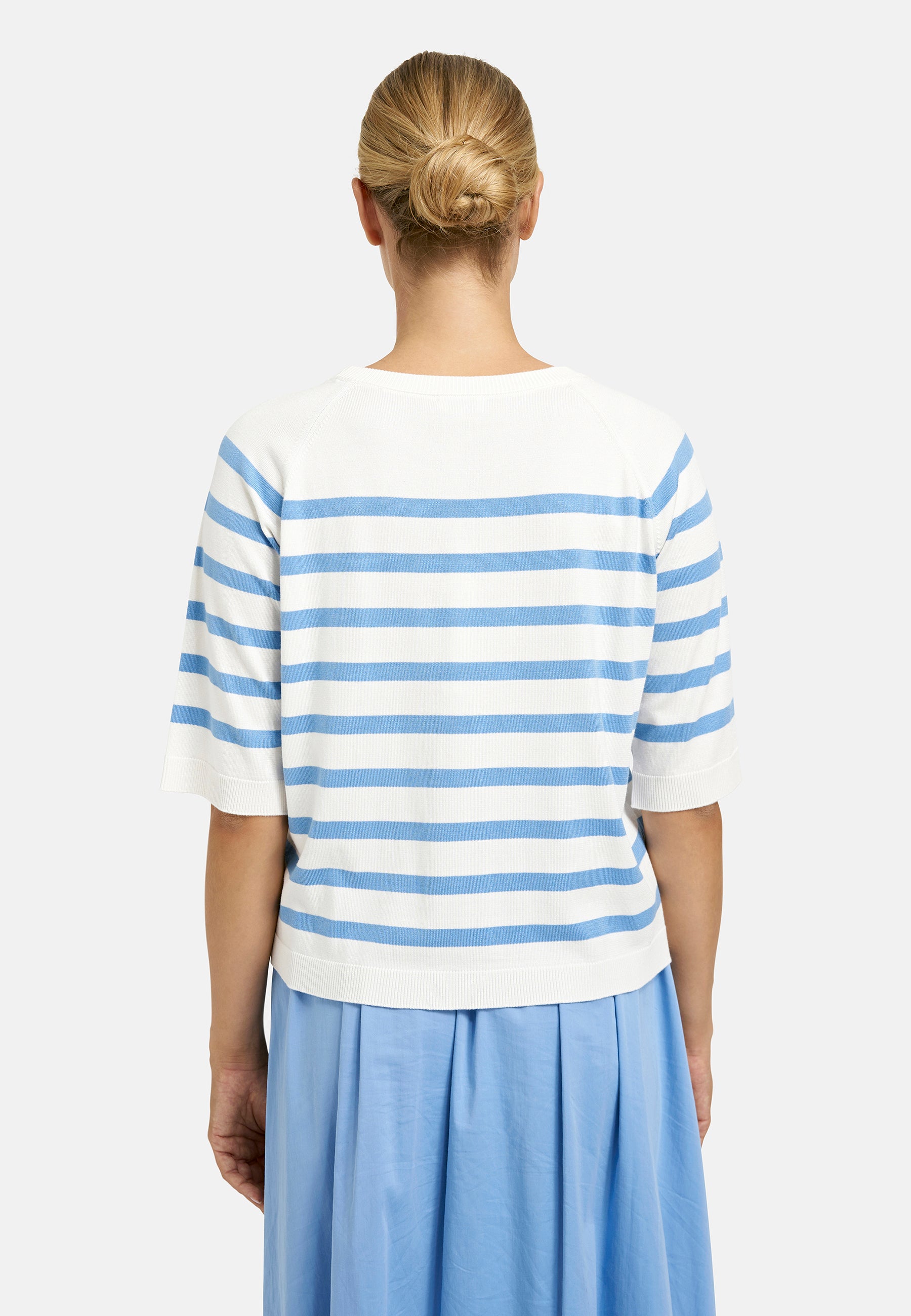 oversize pullover with 1/2 raglan sleeves