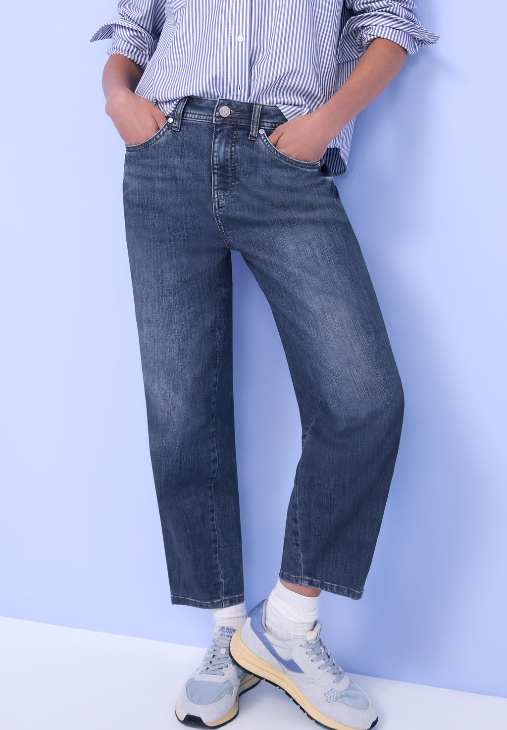Barrel Leg Jeans