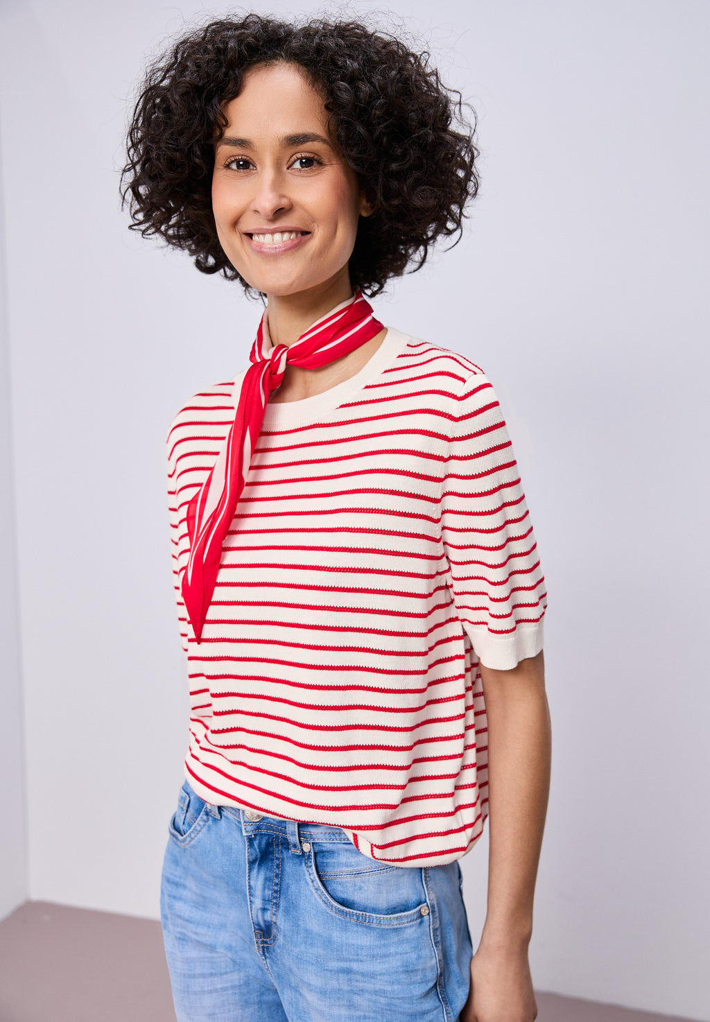 Kurzarm Pullover mit Rundhals