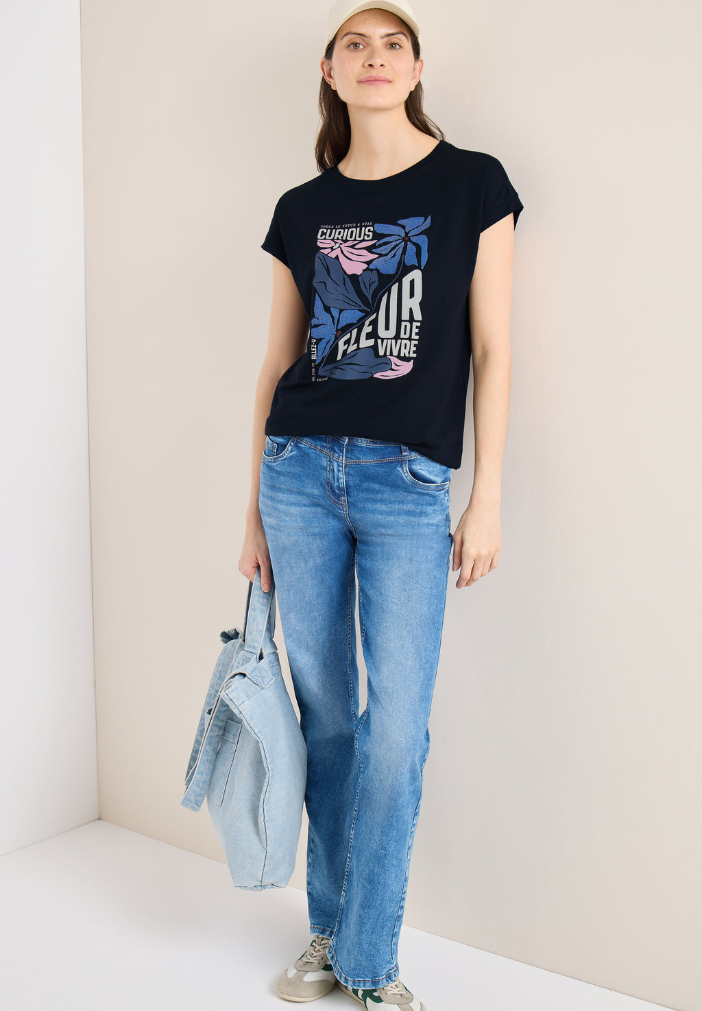 T-Shirt mit Boatneck und Frontprint
