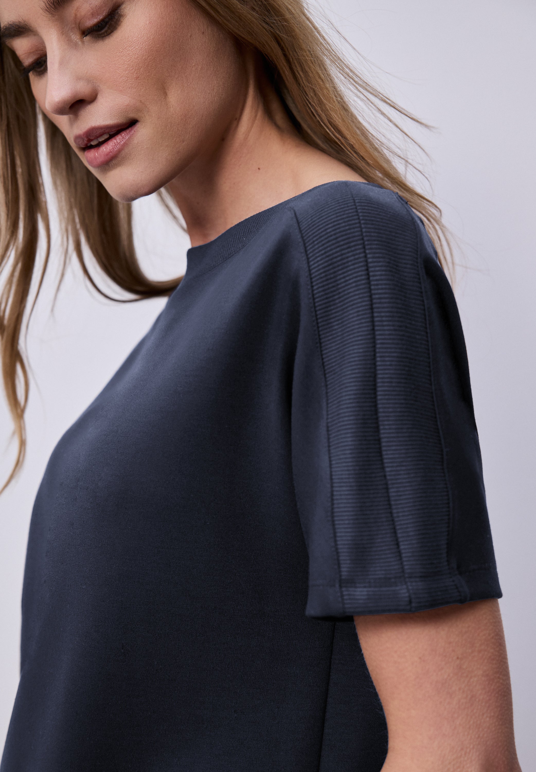 Dropped Shoulder Shirt mit Rippdetail