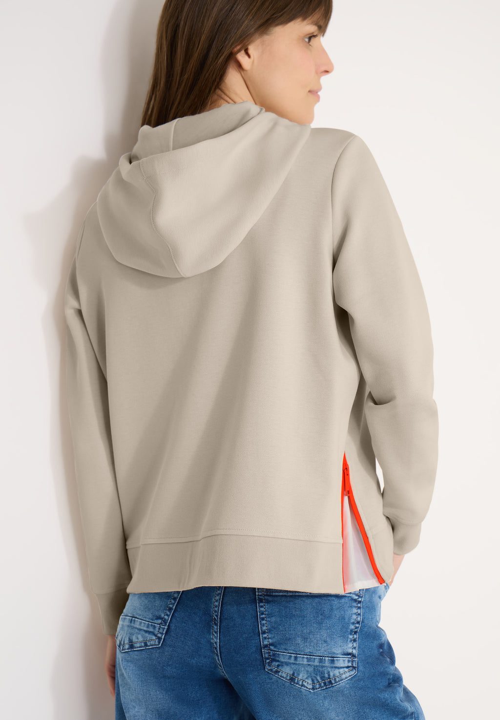 Hoodie mit Zipper-Details
