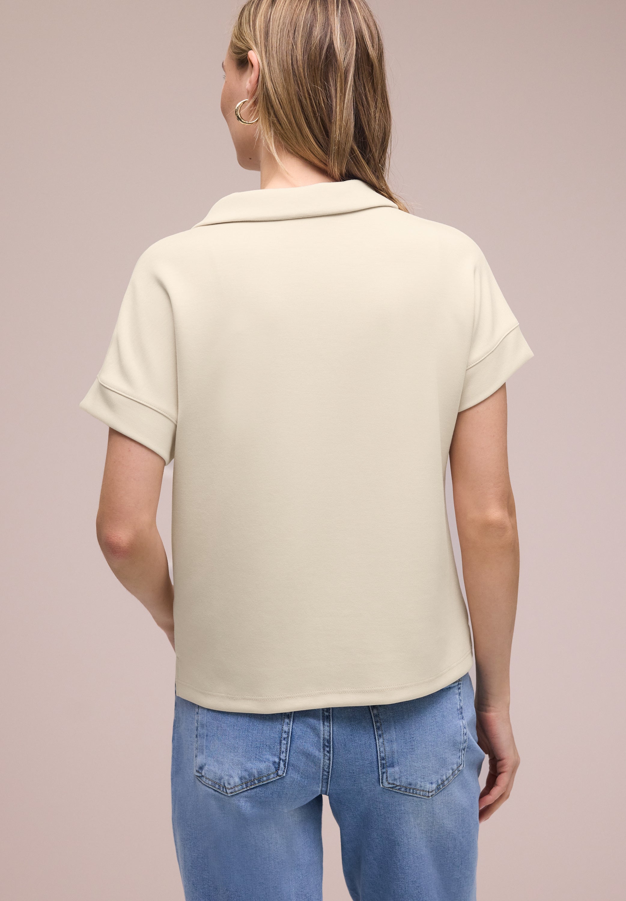 Kurzarm Poloshirt mit Rippdetail