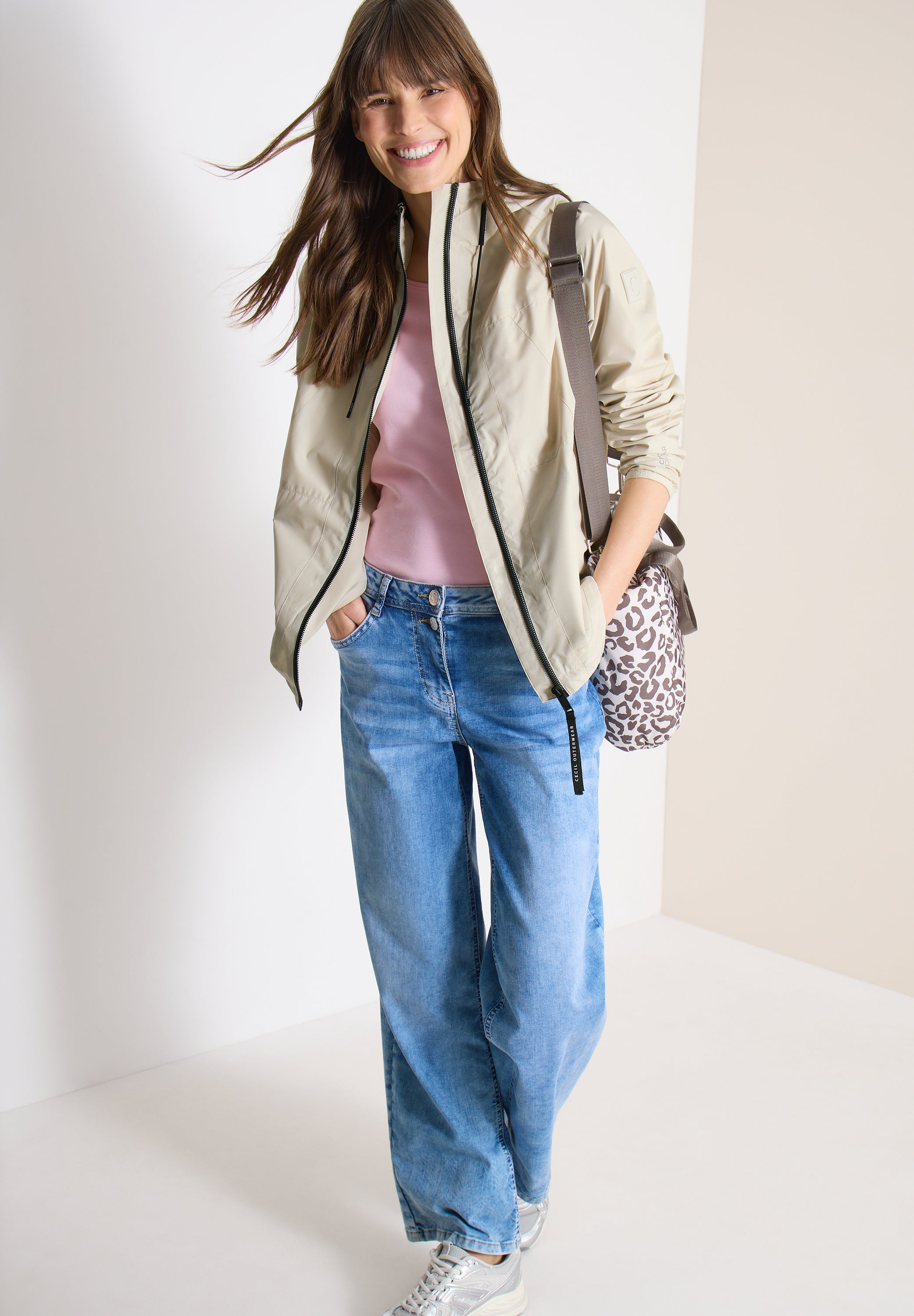 Jacke mit Kapuze und Tunnelzug