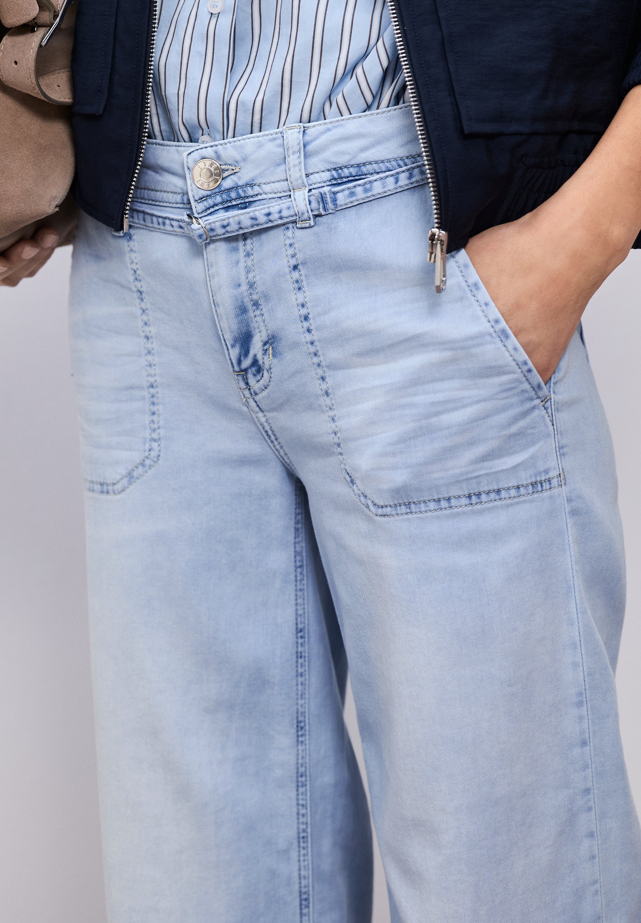 Wide Leg Jeans im Bleached-Look