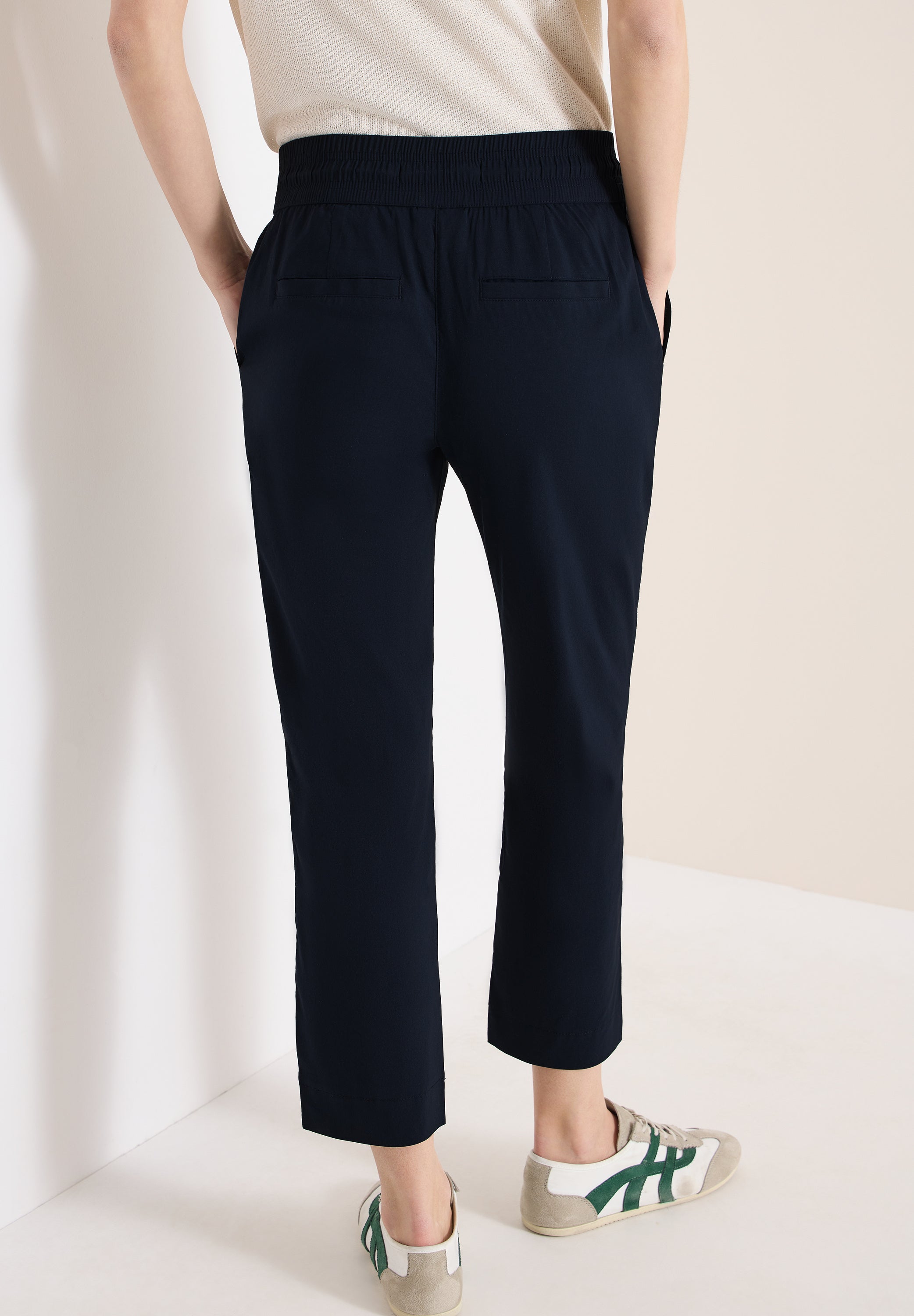 Mid Waist Slim Leg Hose im Casual Fit