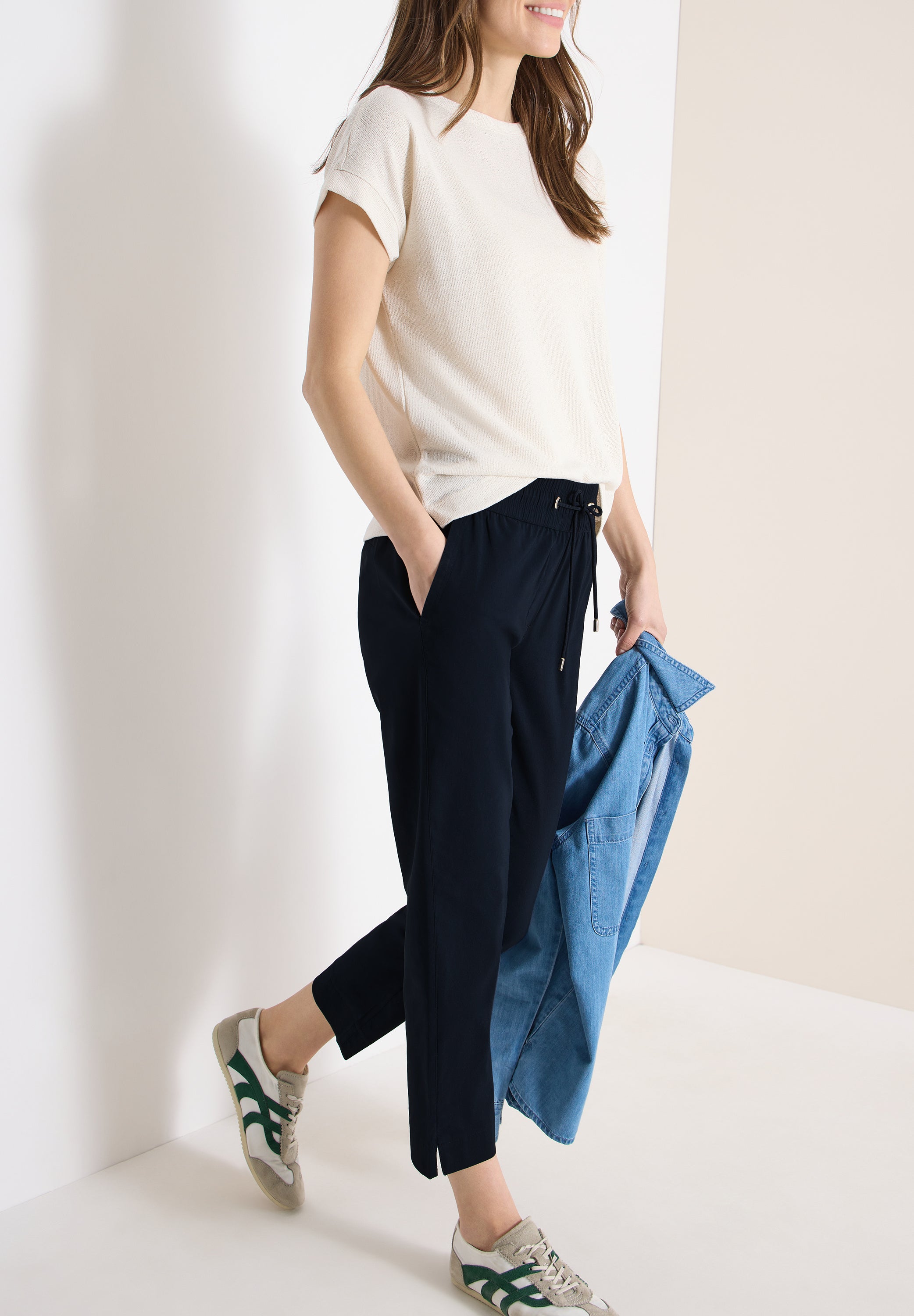 Mid Waist Slim Leg Hose im Casual Fit