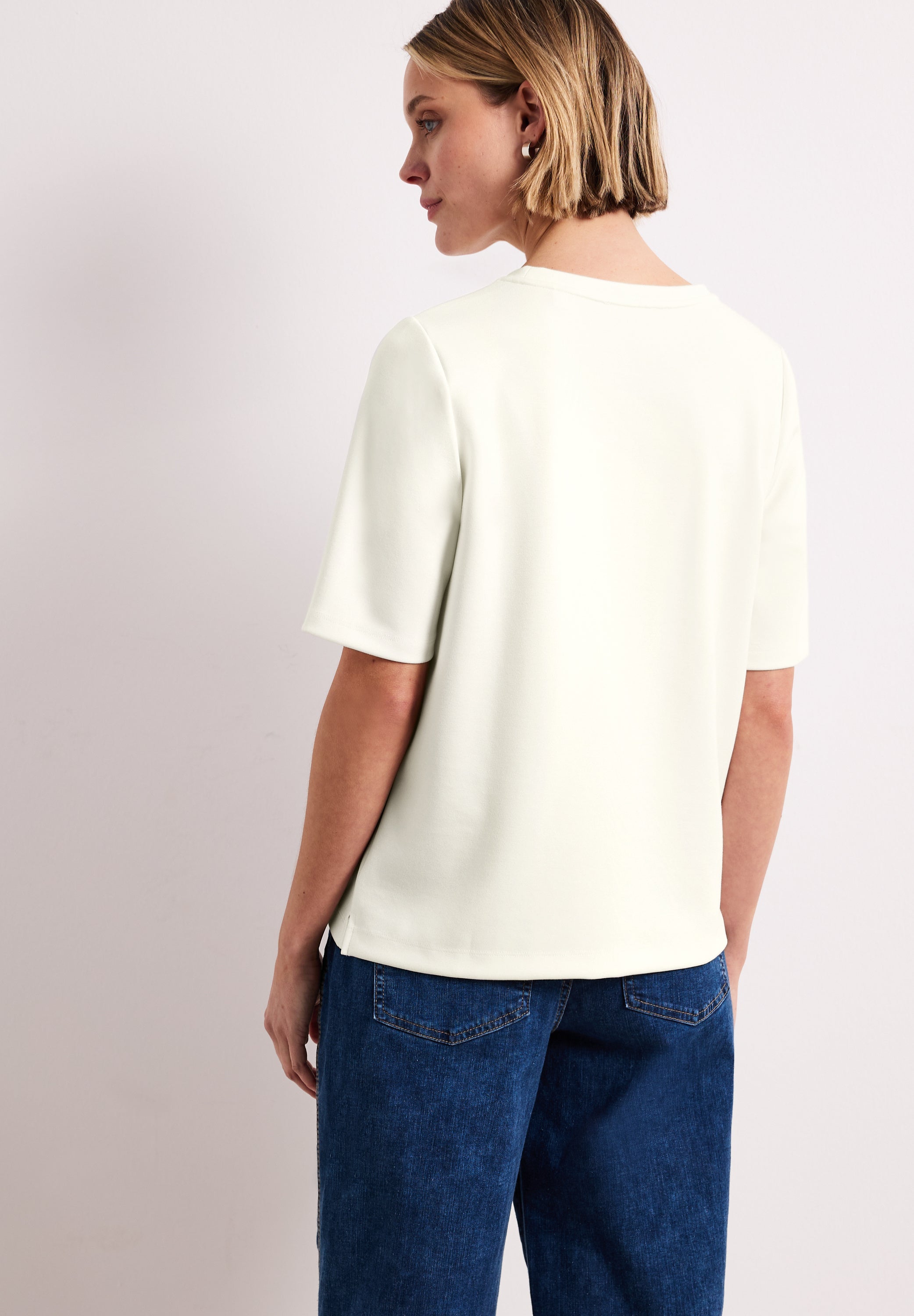 T-Shirt mit Rundhals und Deko-Detail