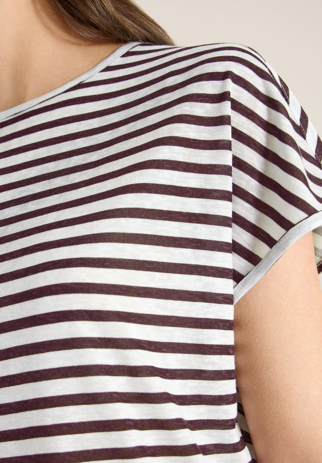 T-Shirt mit Boatneck und Streifen