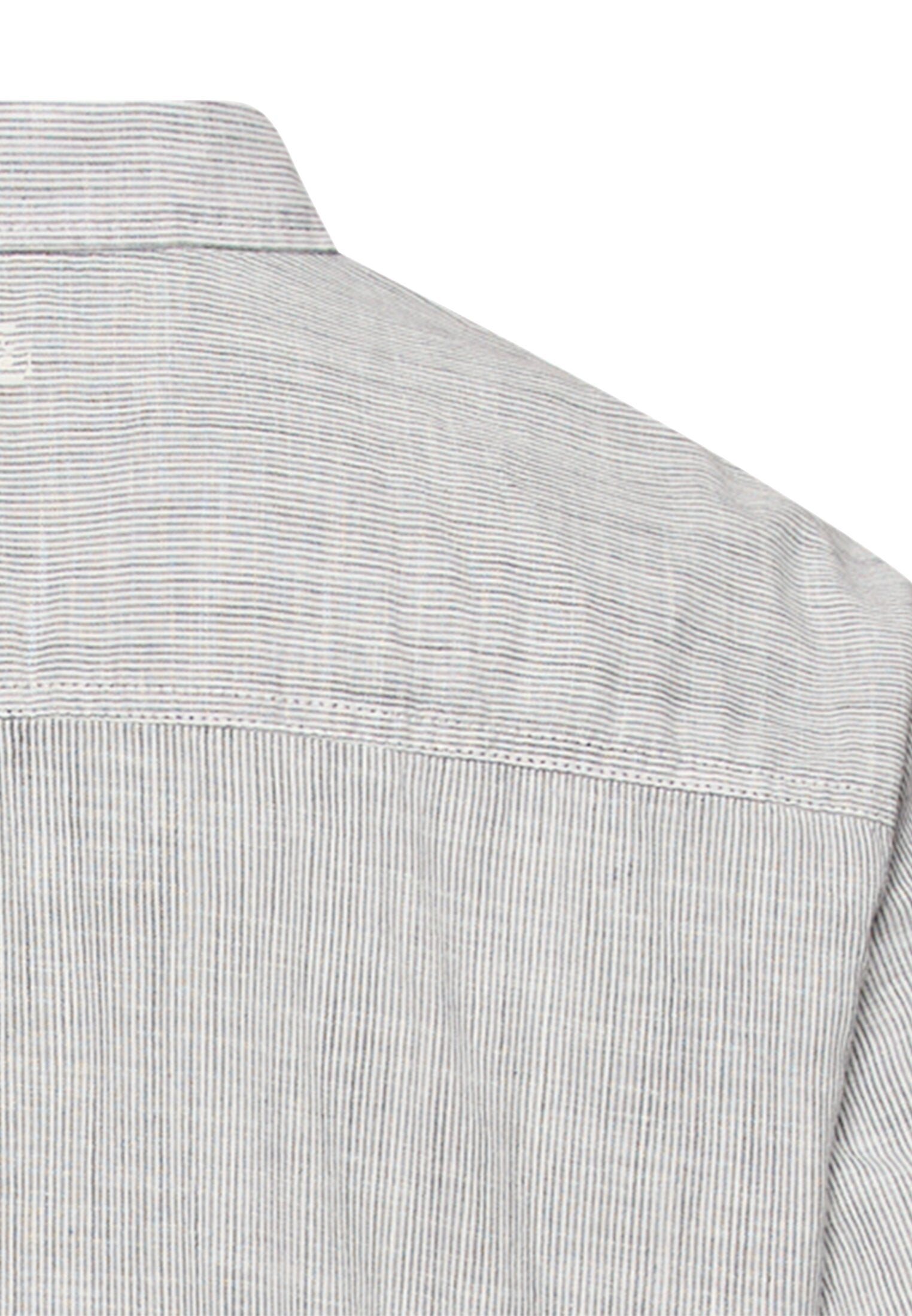 Kurzarmhemd mit Kontrastdetails