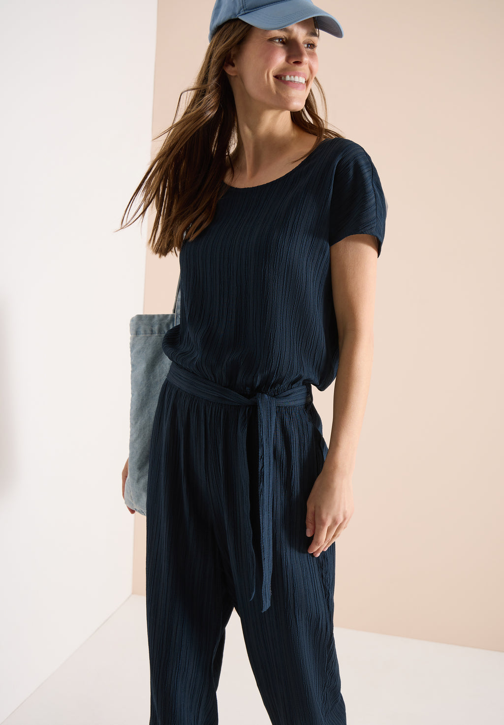 Straight Leg Jumpsuit mit Struktur