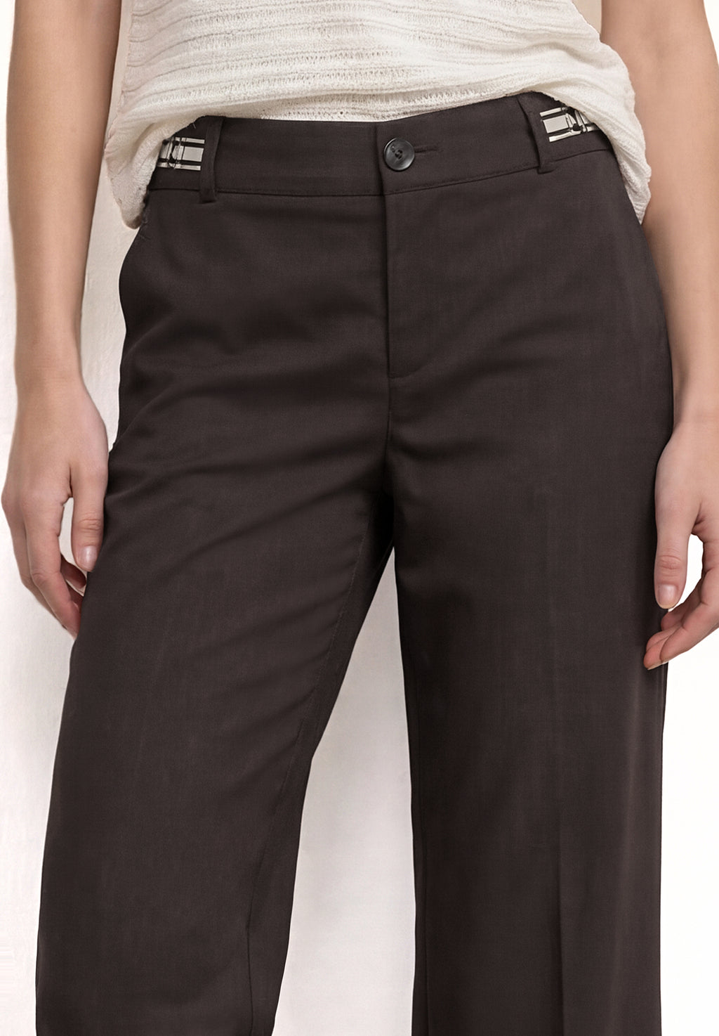 Straight Leg Hose mit Gürteldetails