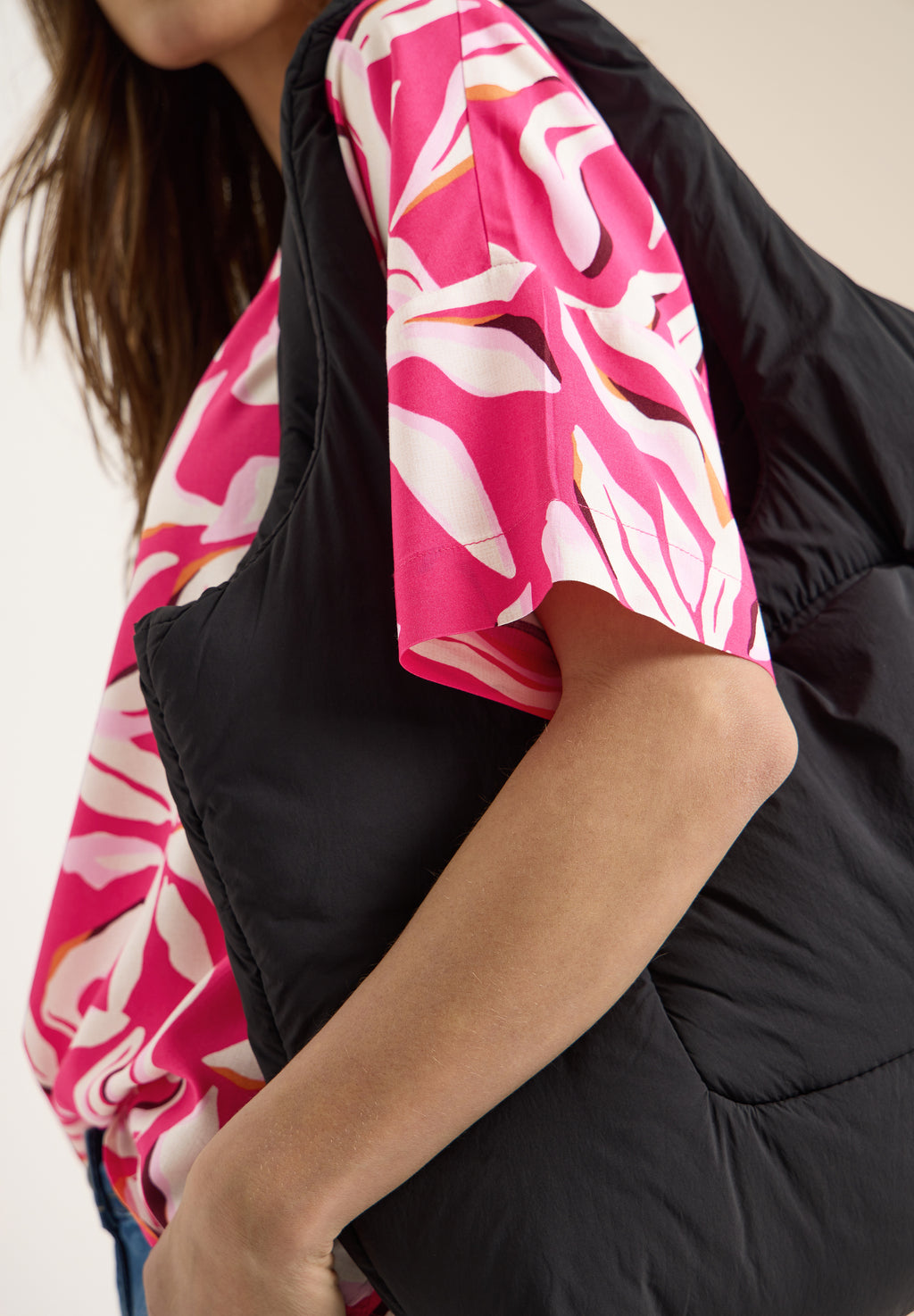 Kurzarm Bluse mit Print und Knöpfen