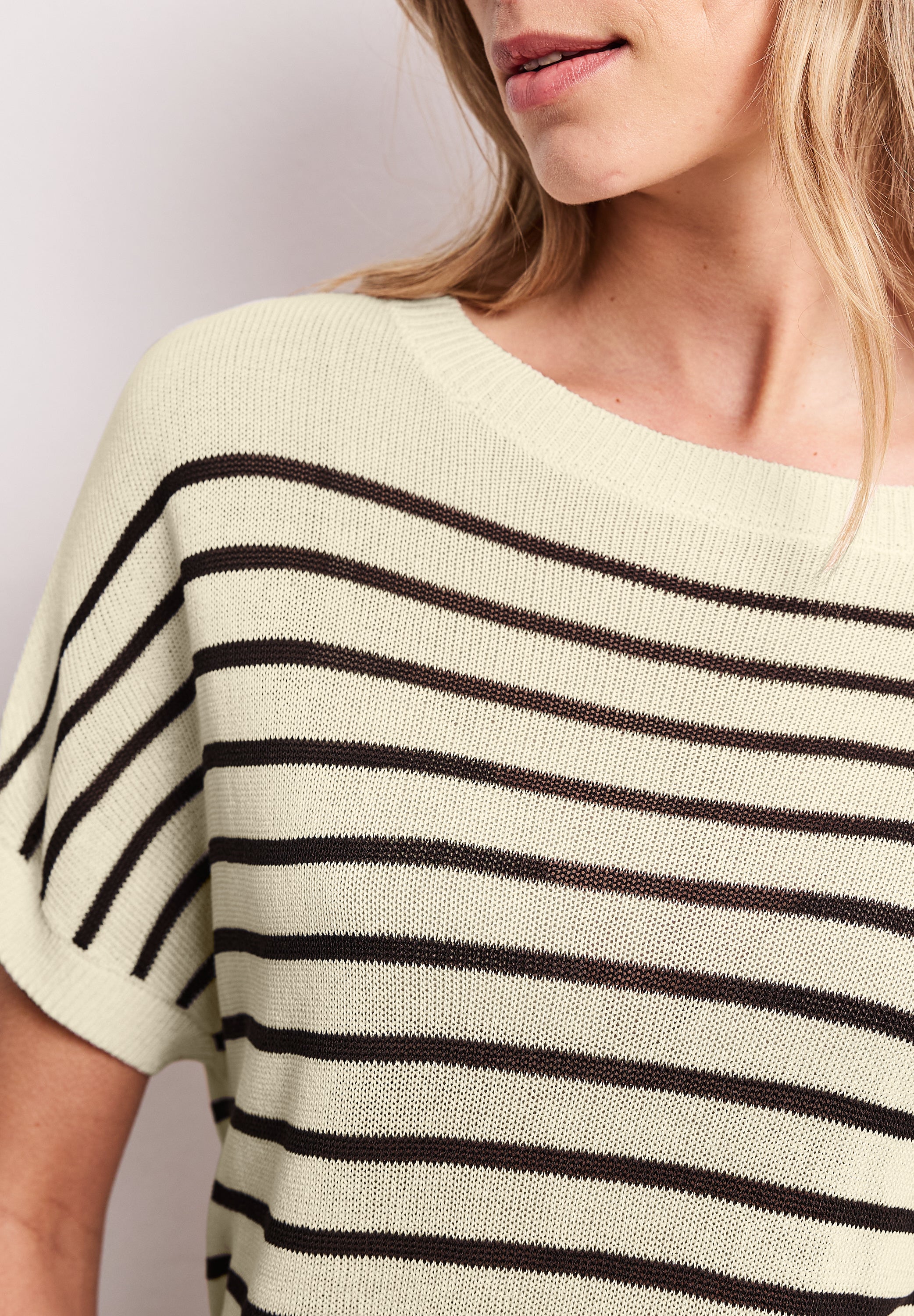 Pullover mit Boatneck und Streifen