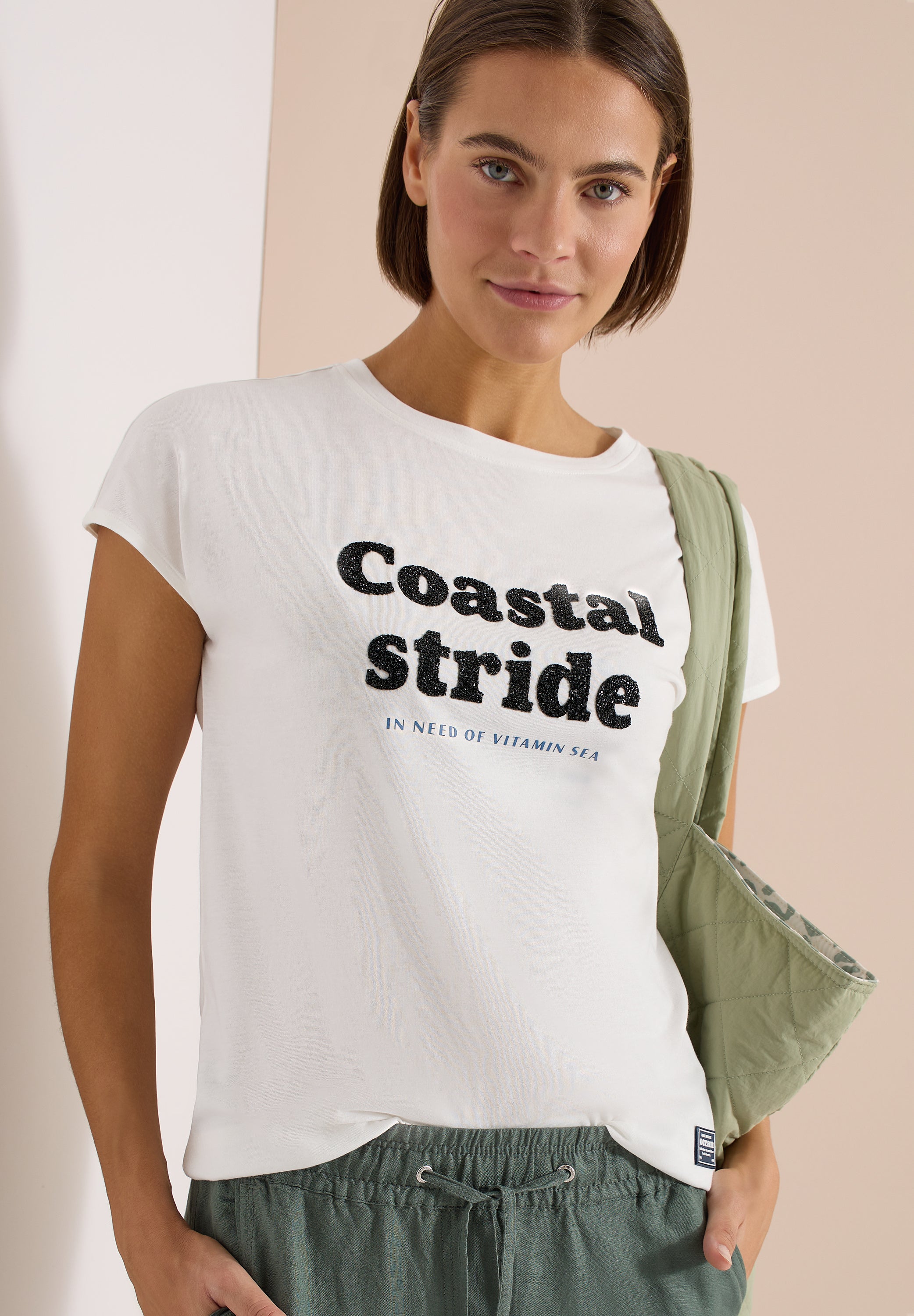 T-Shirt mit Boatneck und Wording Print