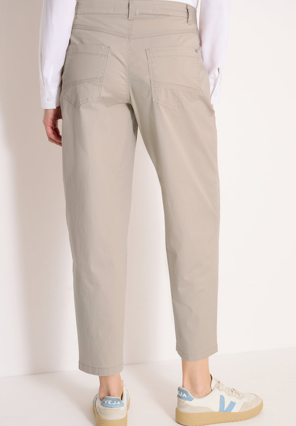 Mid Waist Barrel Leg Hose im Casual Fit