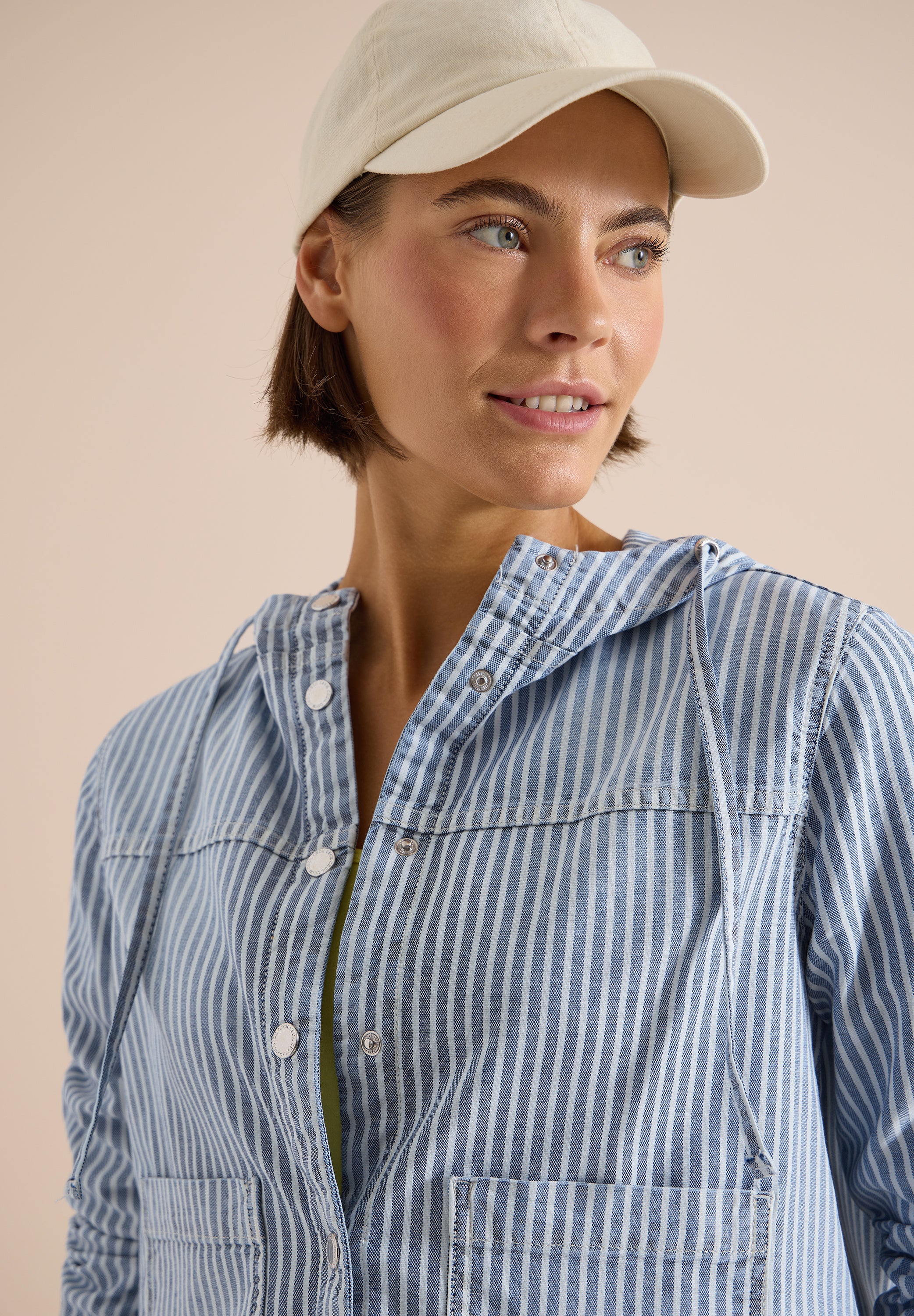 Overshirt mit Kapuze und Streifen