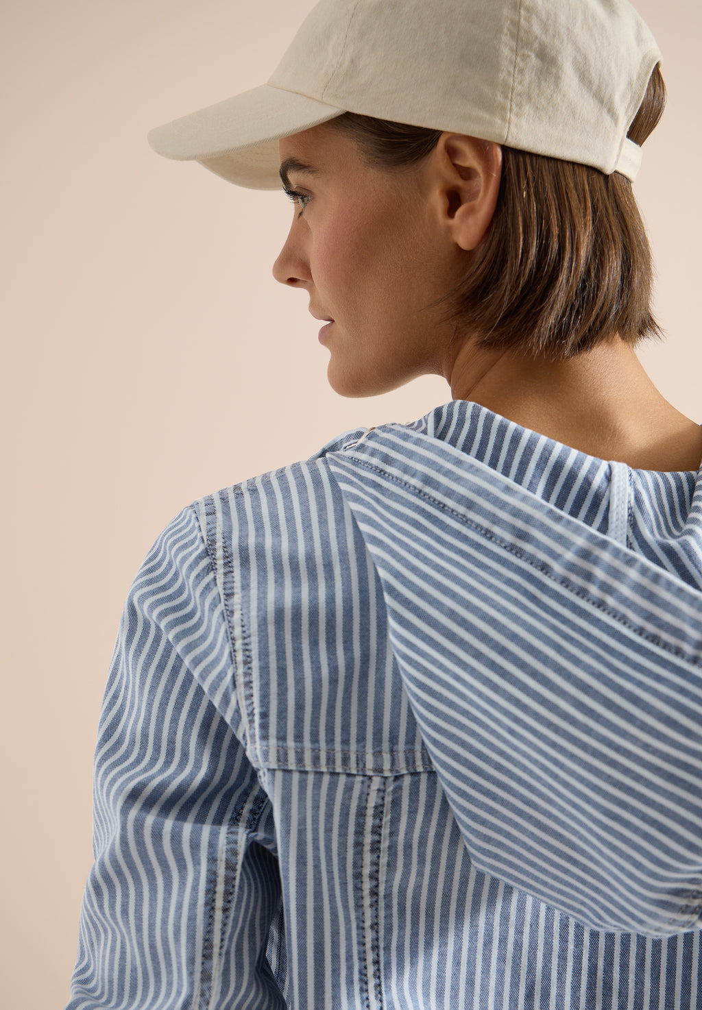 Overshirt mit Kapuze und Streifen